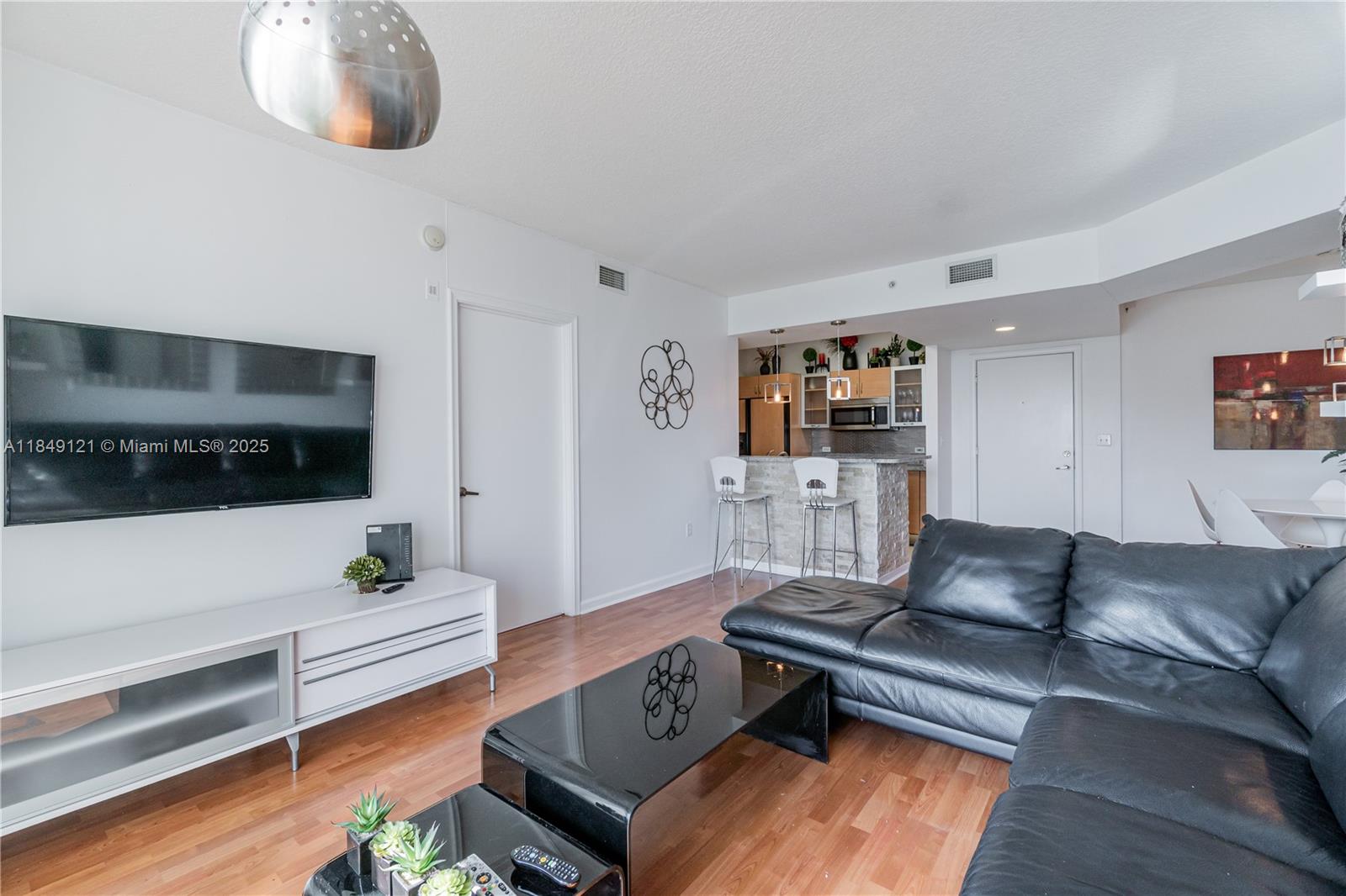 VENTURE AT AVENTURA WEST - Residential