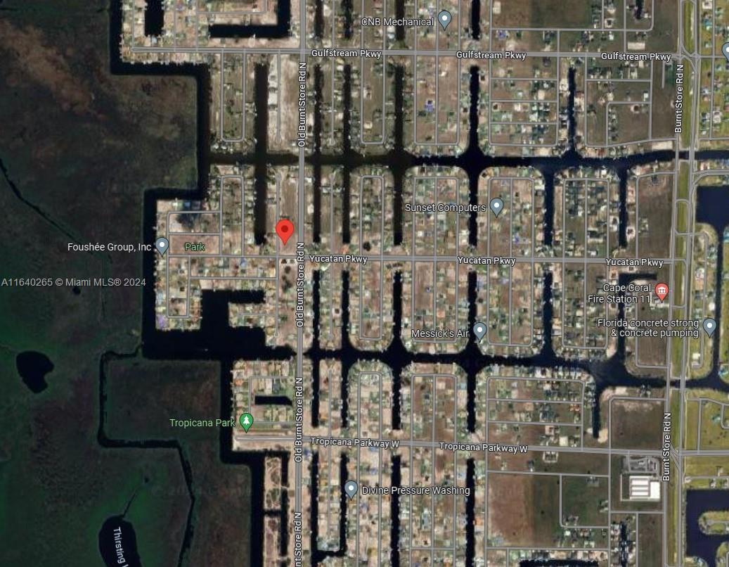 CAPE CORAL - Land