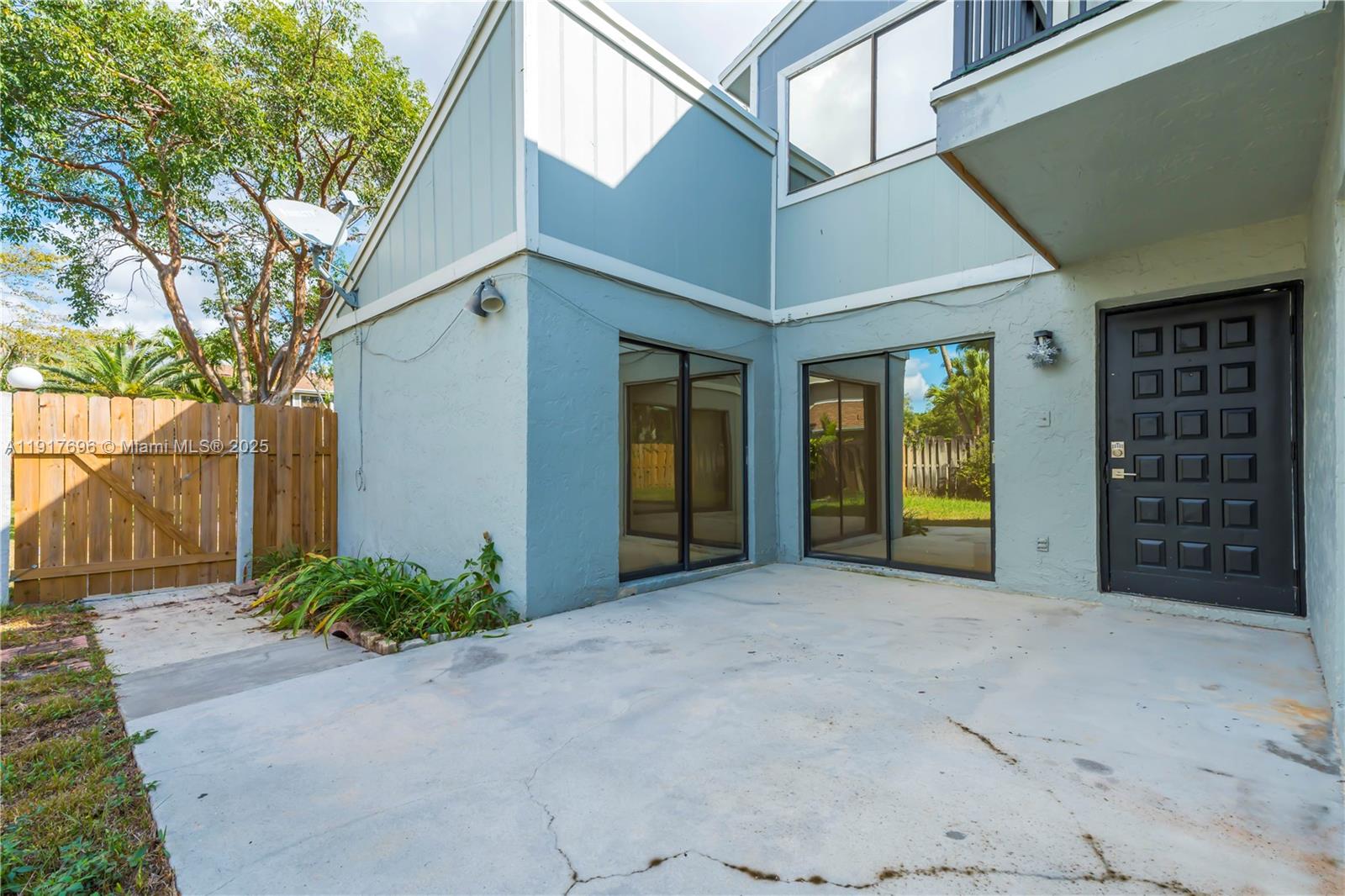 LAGO WEST CLUSTER HOMES P - Residential Lease