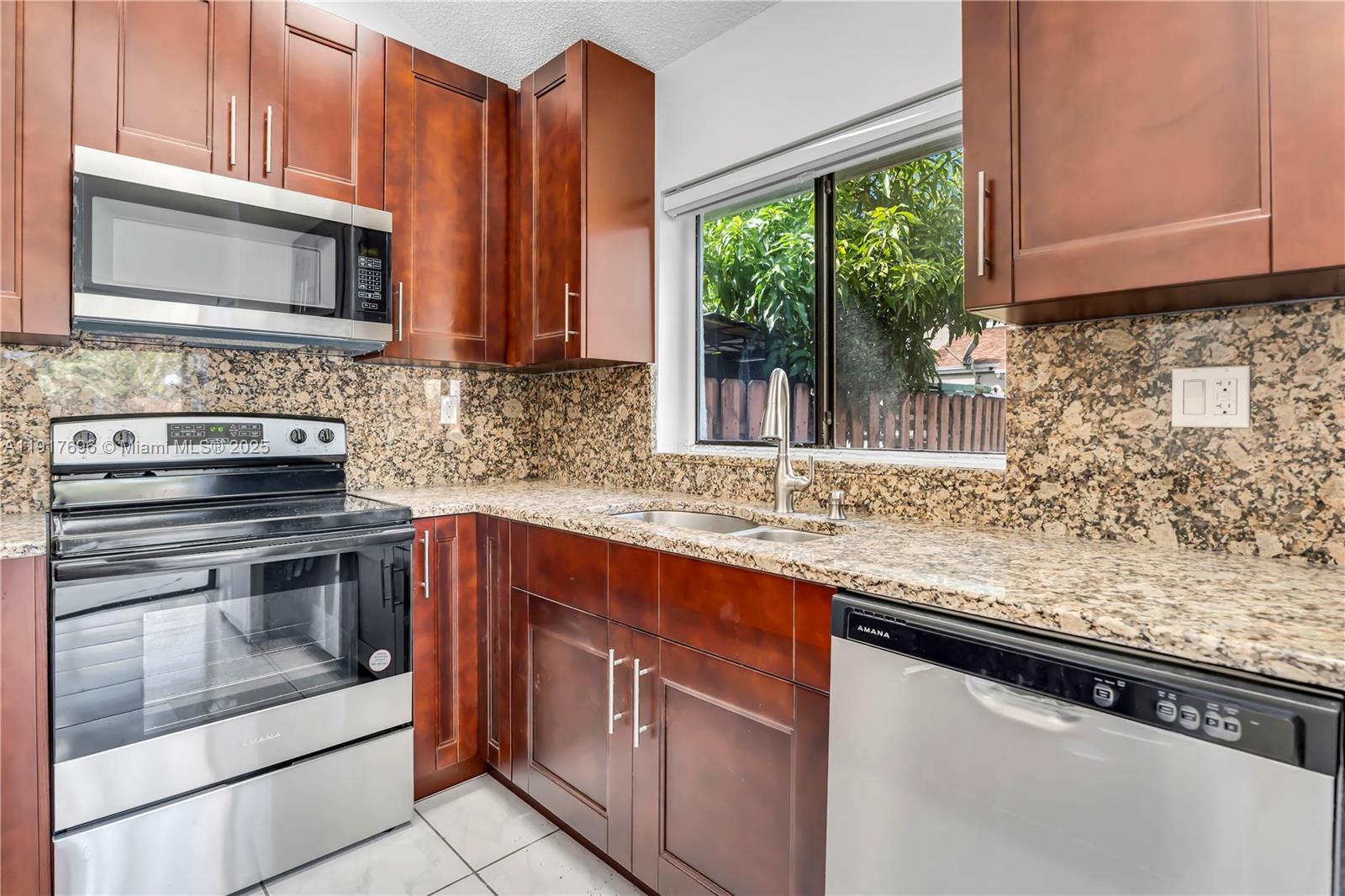 LAGO WEST CLUSTER HOMES P - Residential Lease