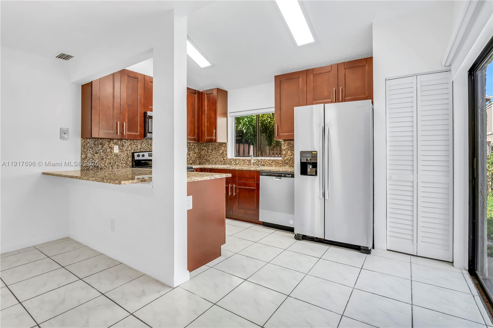 LAGO WEST CLUSTER HOMES P - Residential Lease