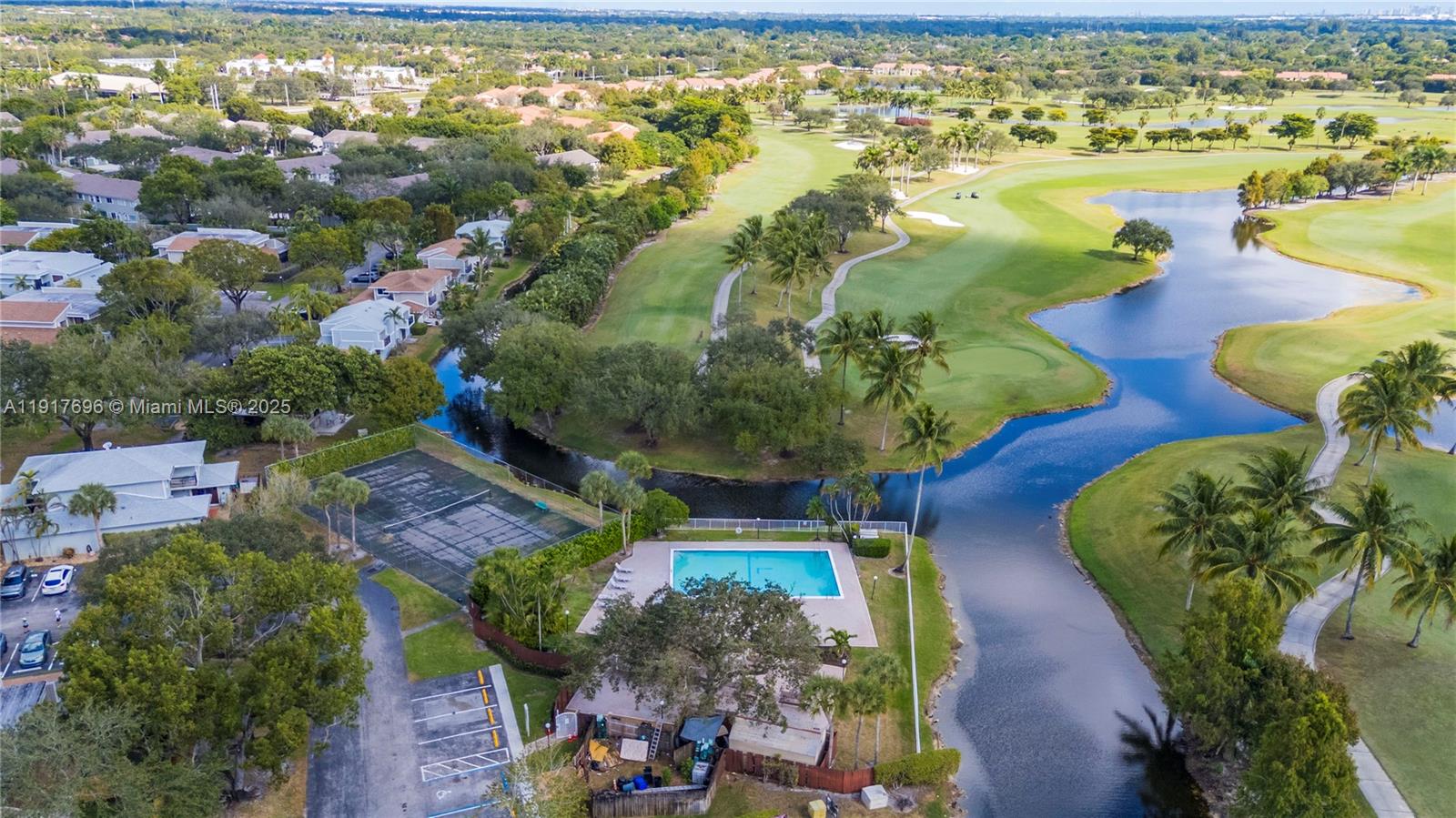 LAGO WEST CLUSTER HOMES P - Residential Lease