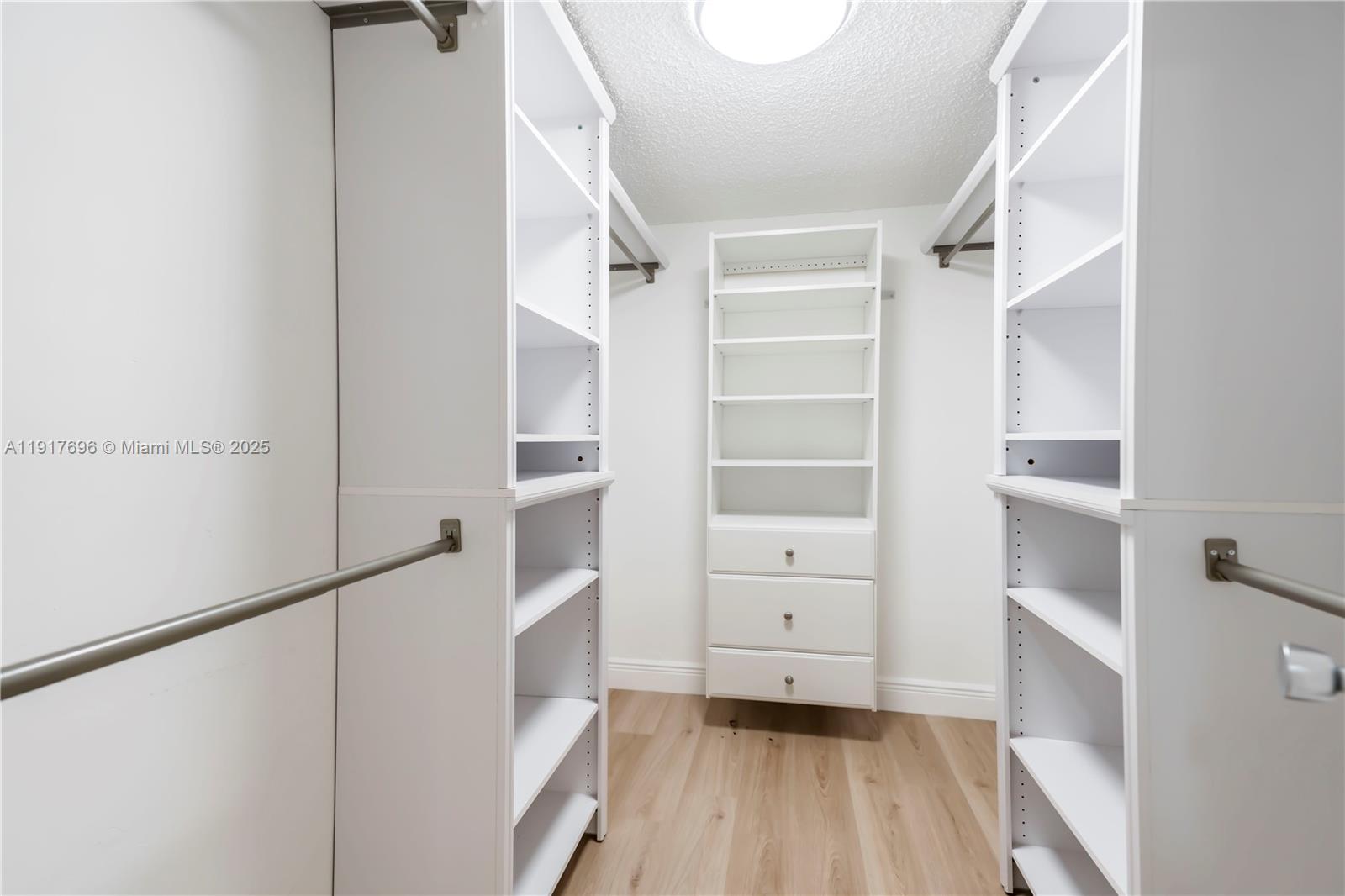 LAGO WEST CLUSTER HOMES P - Residential Lease