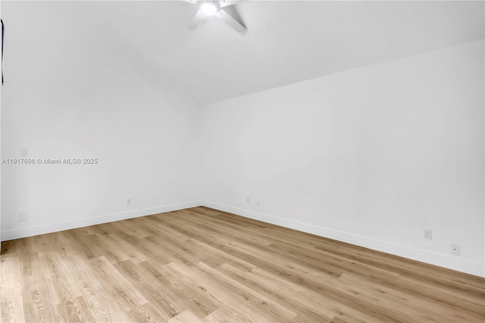 LAGO WEST CLUSTER HOMES P - Residential Lease