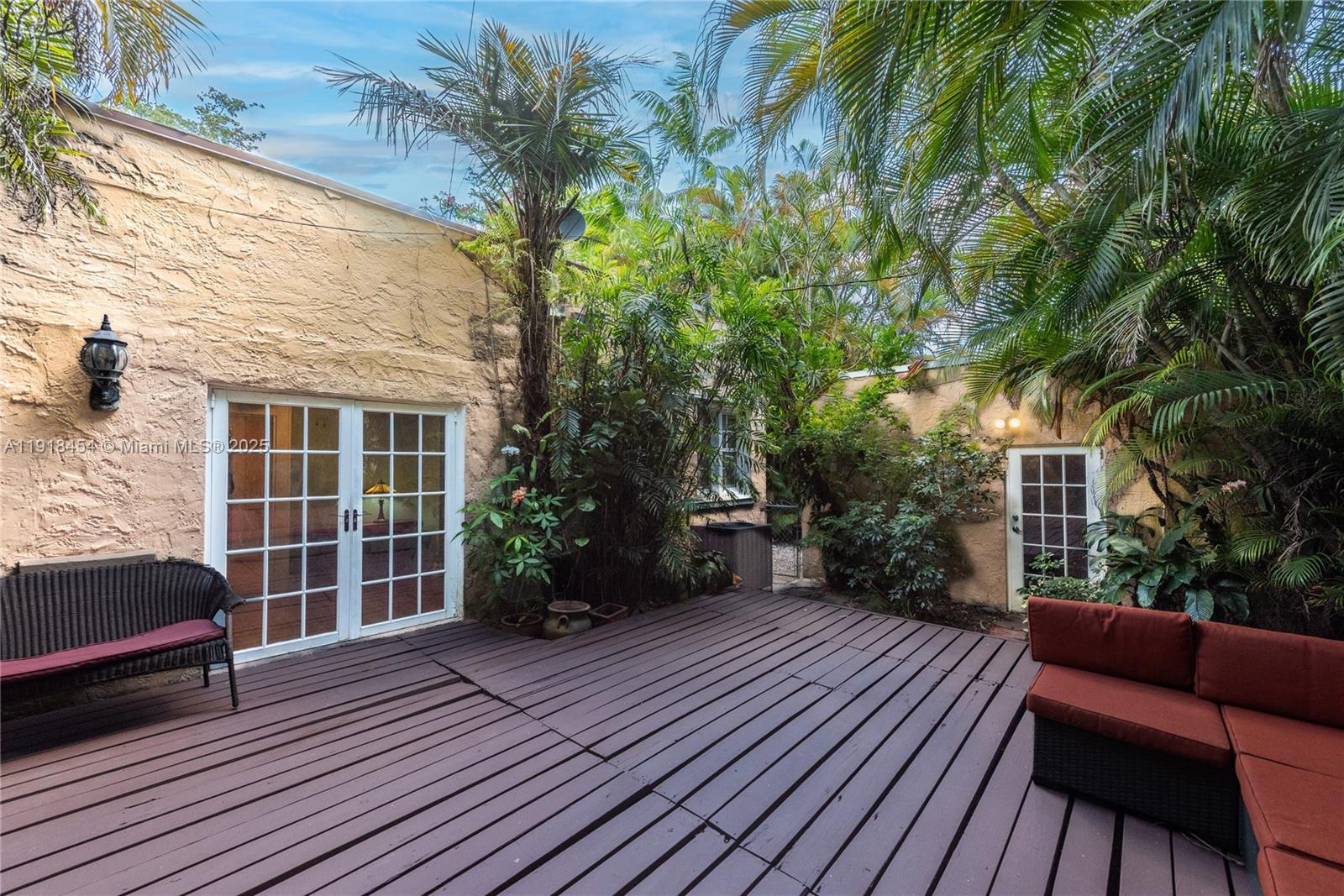 CORAL GABLES GRANADA SEC - Residential