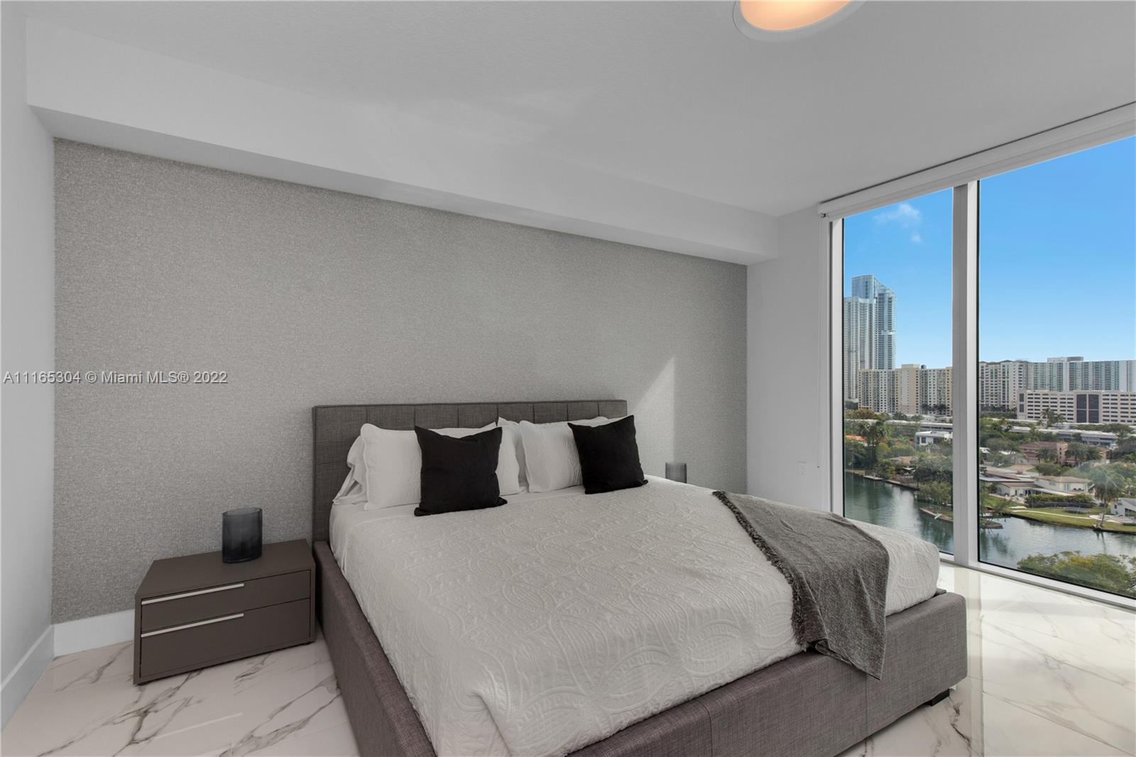 PARQUE TOWERS CONDO - Residential Lease