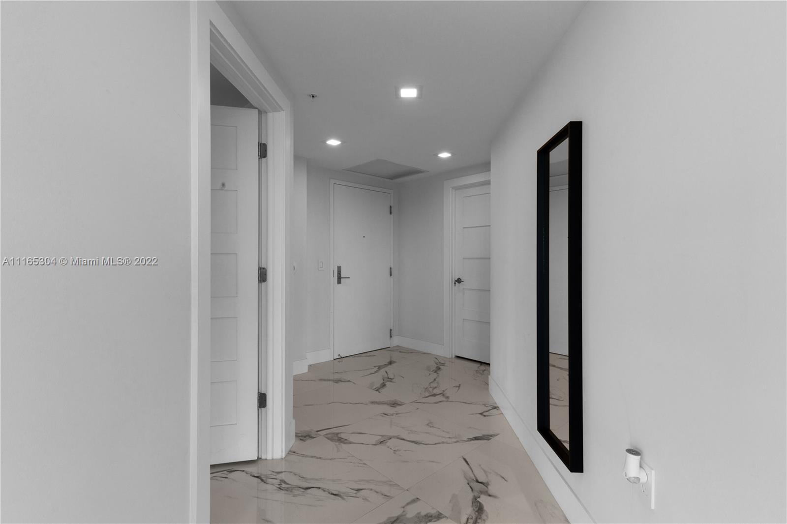 PARQUE TOWERS CONDO - Residential Lease