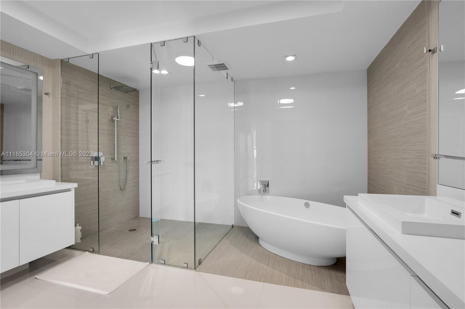 PARQUE TOWERS CONDO - Residential Lease