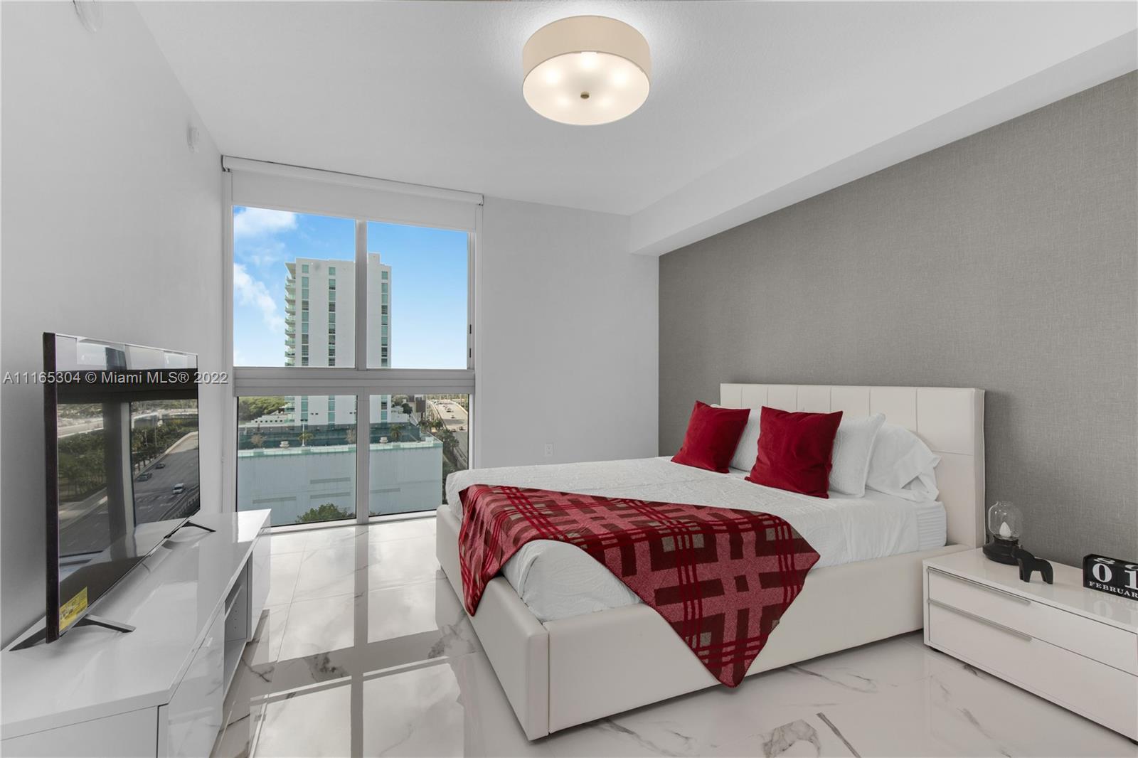 PARQUE TOWERS CONDO - Residential Lease