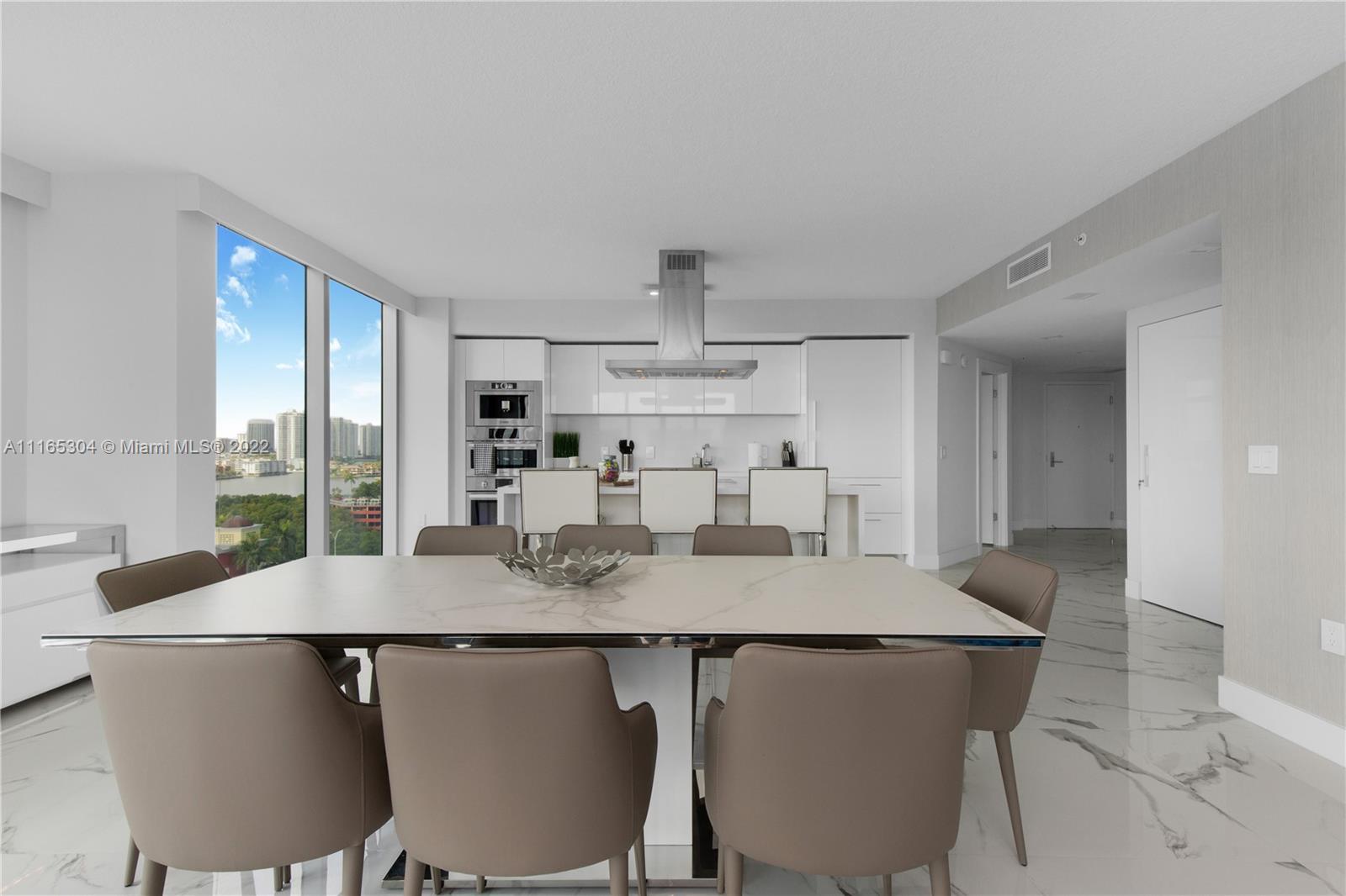 PARQUE TOWERS CONDO - Residential Lease