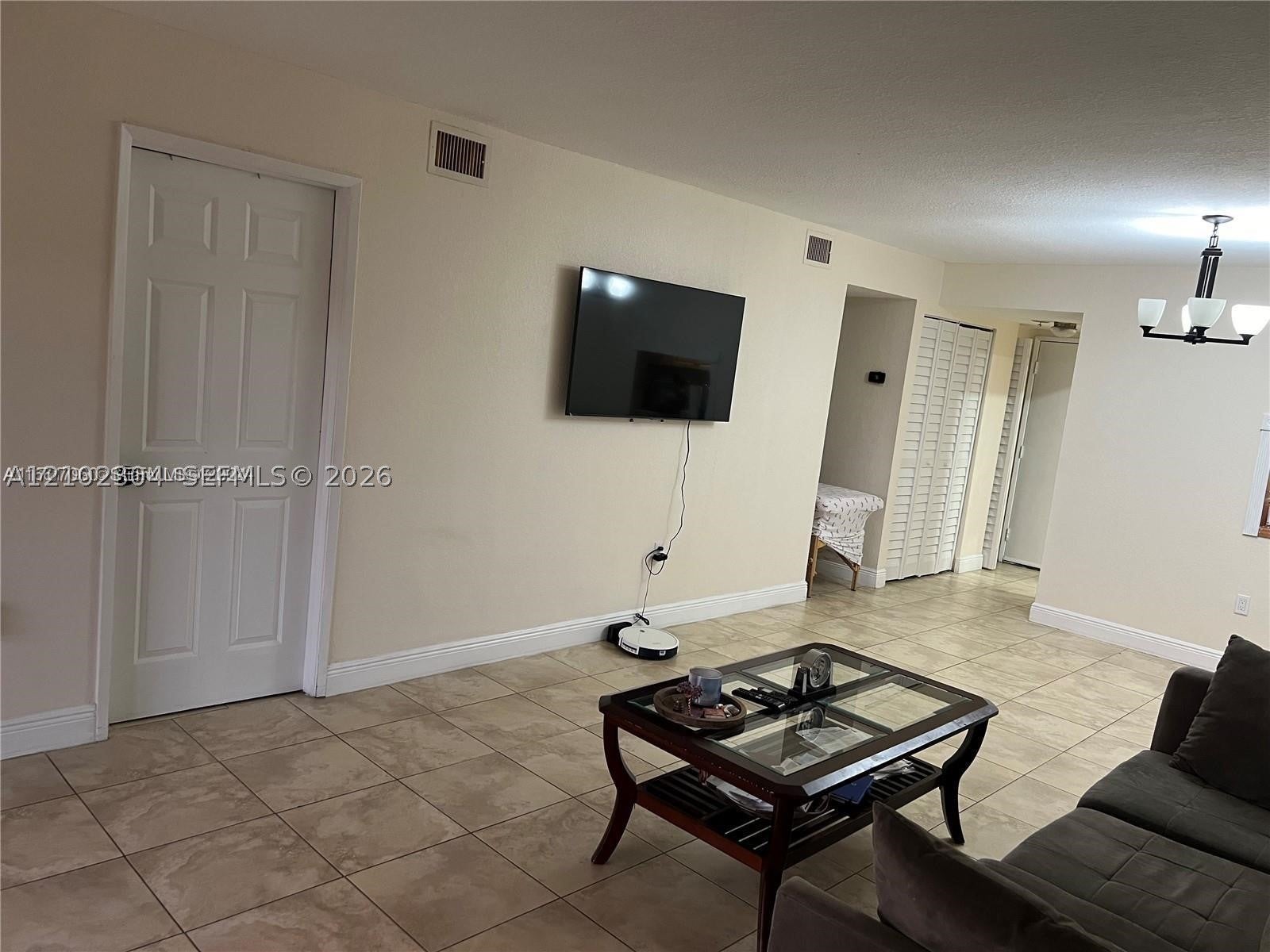 8875 Fontainebleau Blvd 203