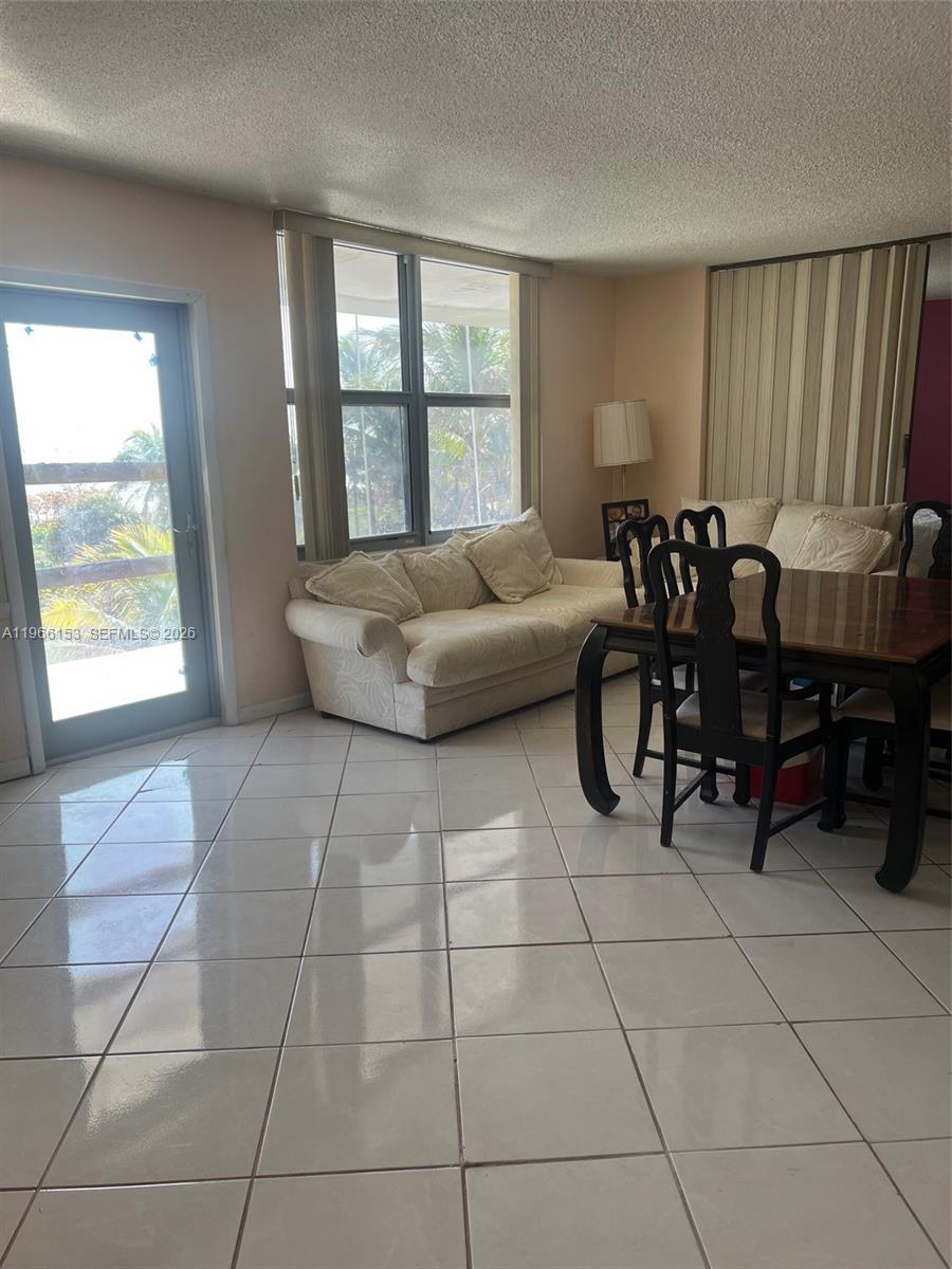 FOUR WINDS CONDO - Residential
