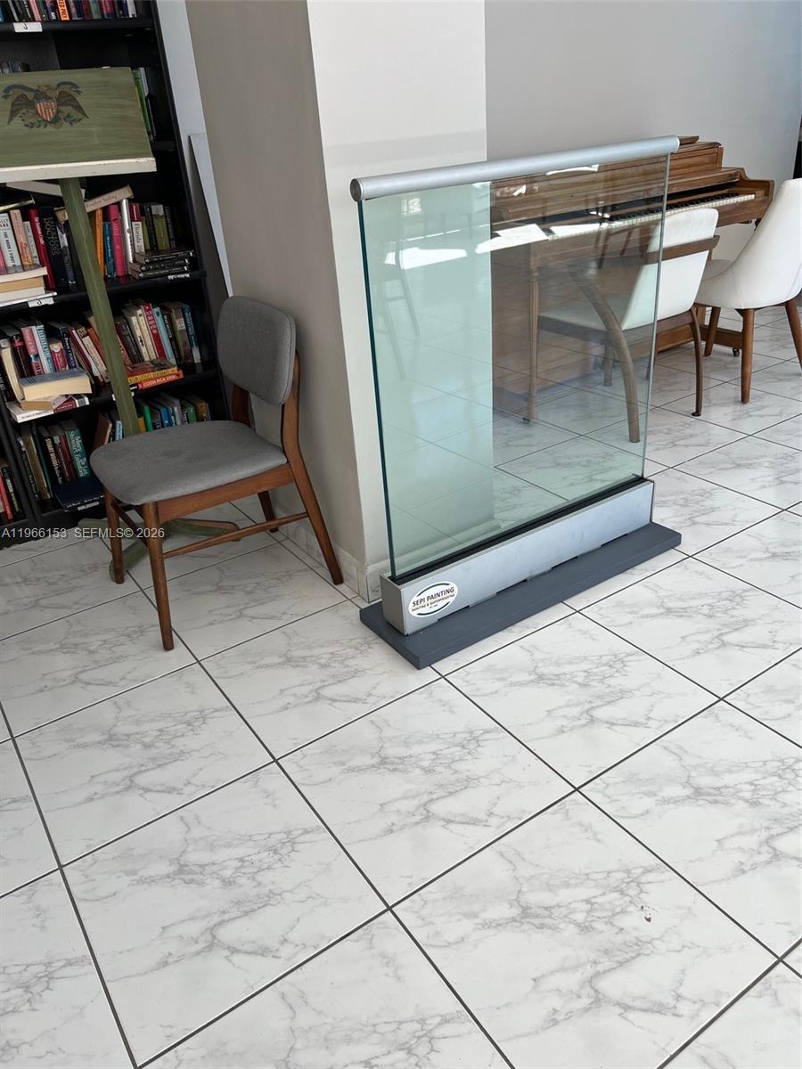 FOUR WINDS CONDO - Residential