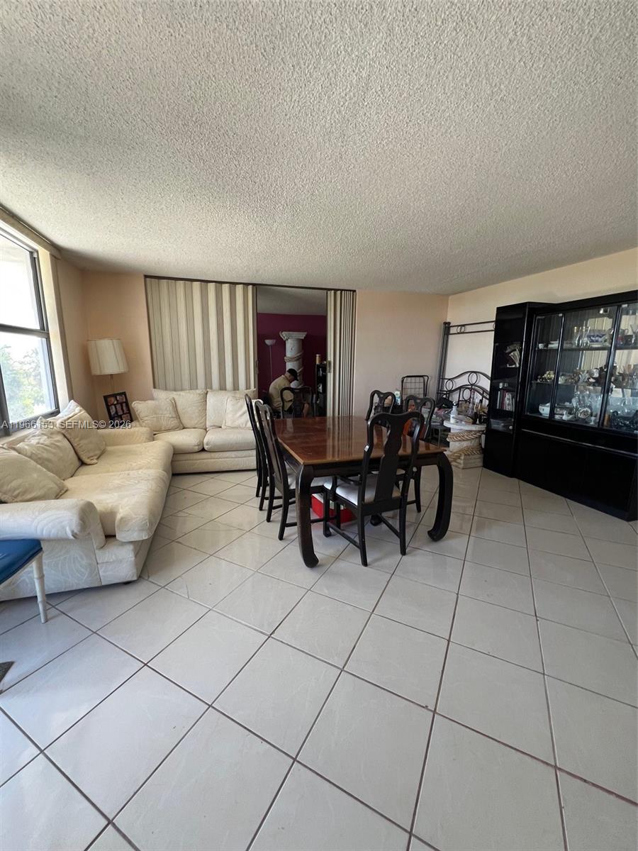 FOUR WINDS CONDO - Residential