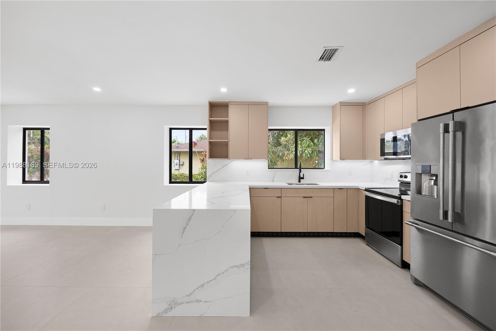 BELLCAMP MANOR - Residential Income