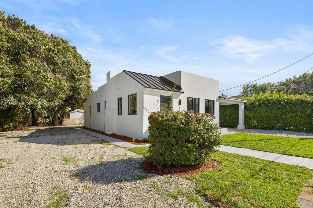 Photo of 421 NW 81st St, Miami, FL 33150 (MLS # A11988169)