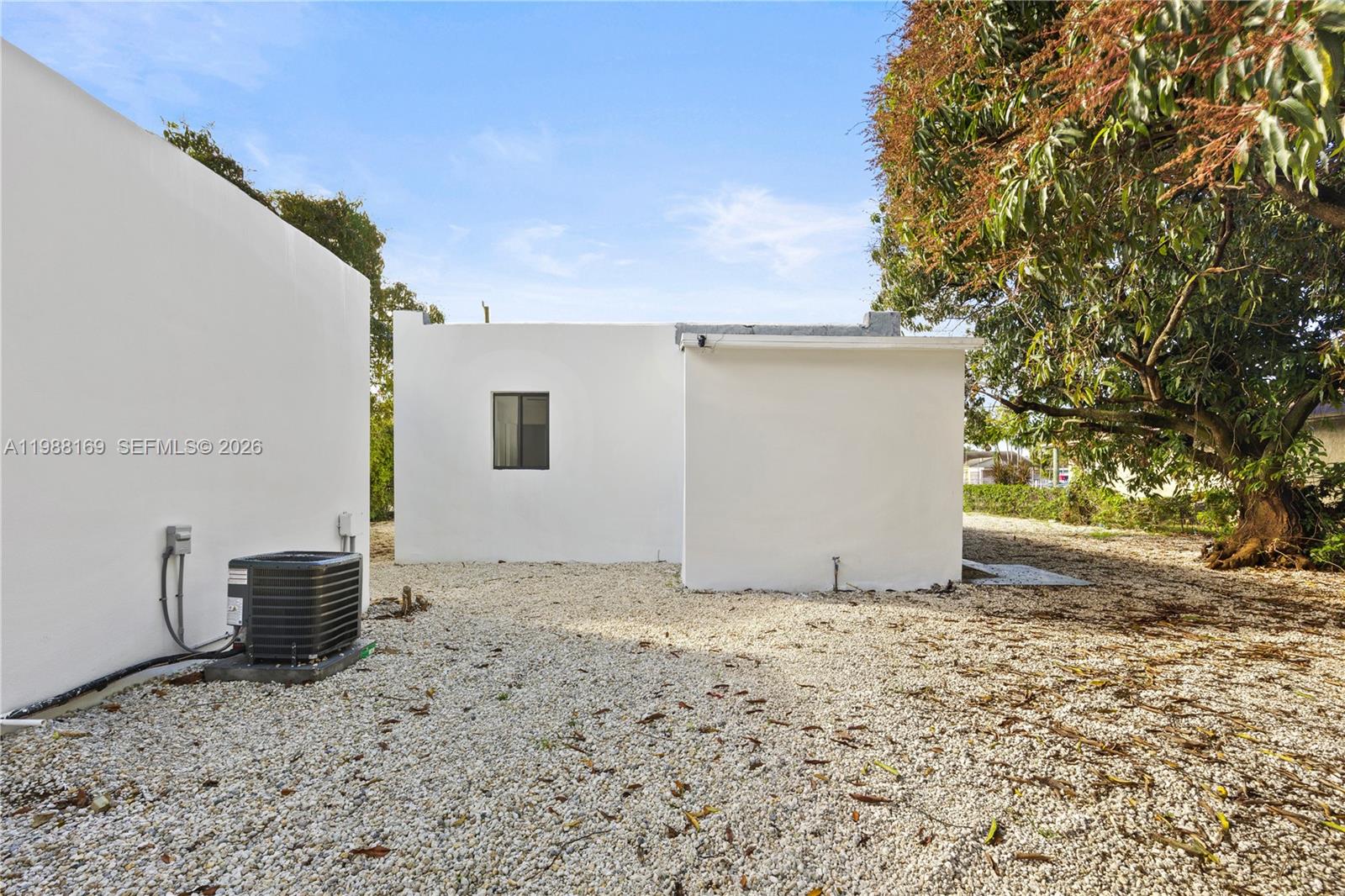 BELLCAMP MANOR - Residential Income