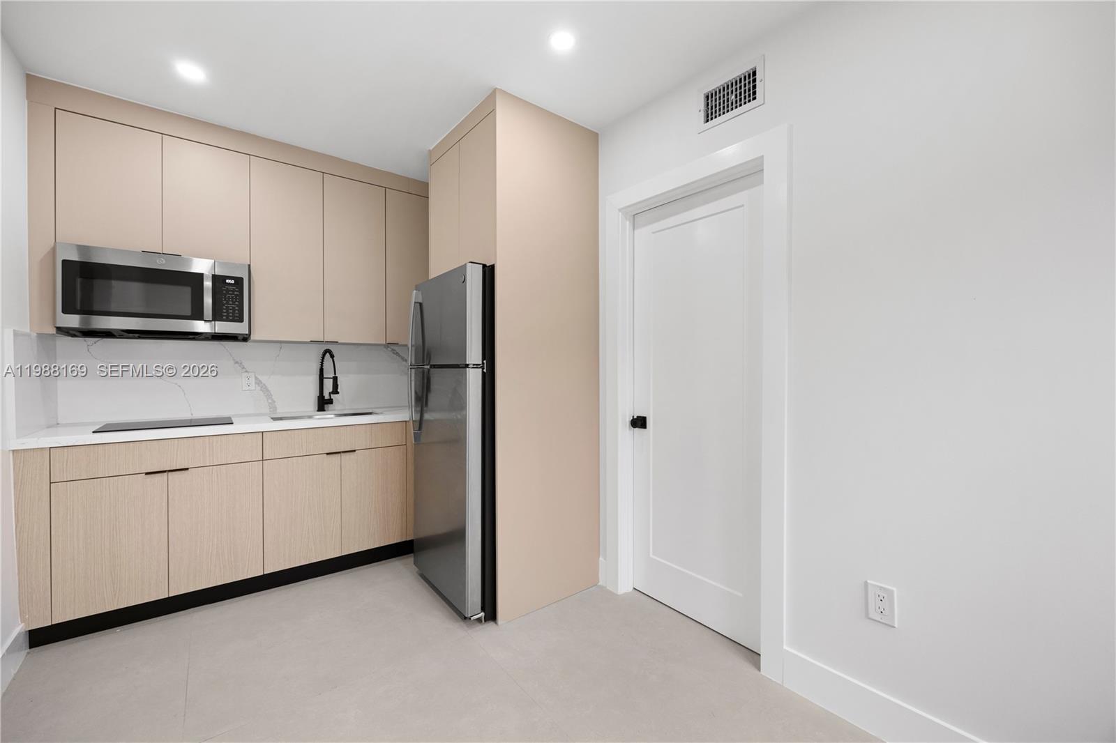 BELLCAMP MANOR - Residential Income