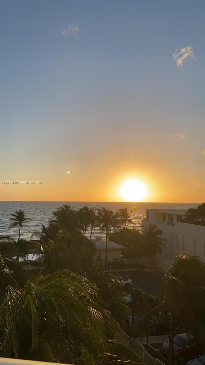 TIDES ON HOLLYWOOD BEACH - Residential