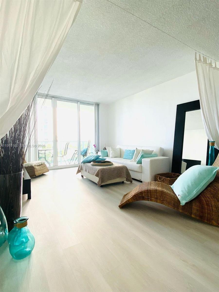 TIDES ON HOLLYWOOD BEACH - Residential