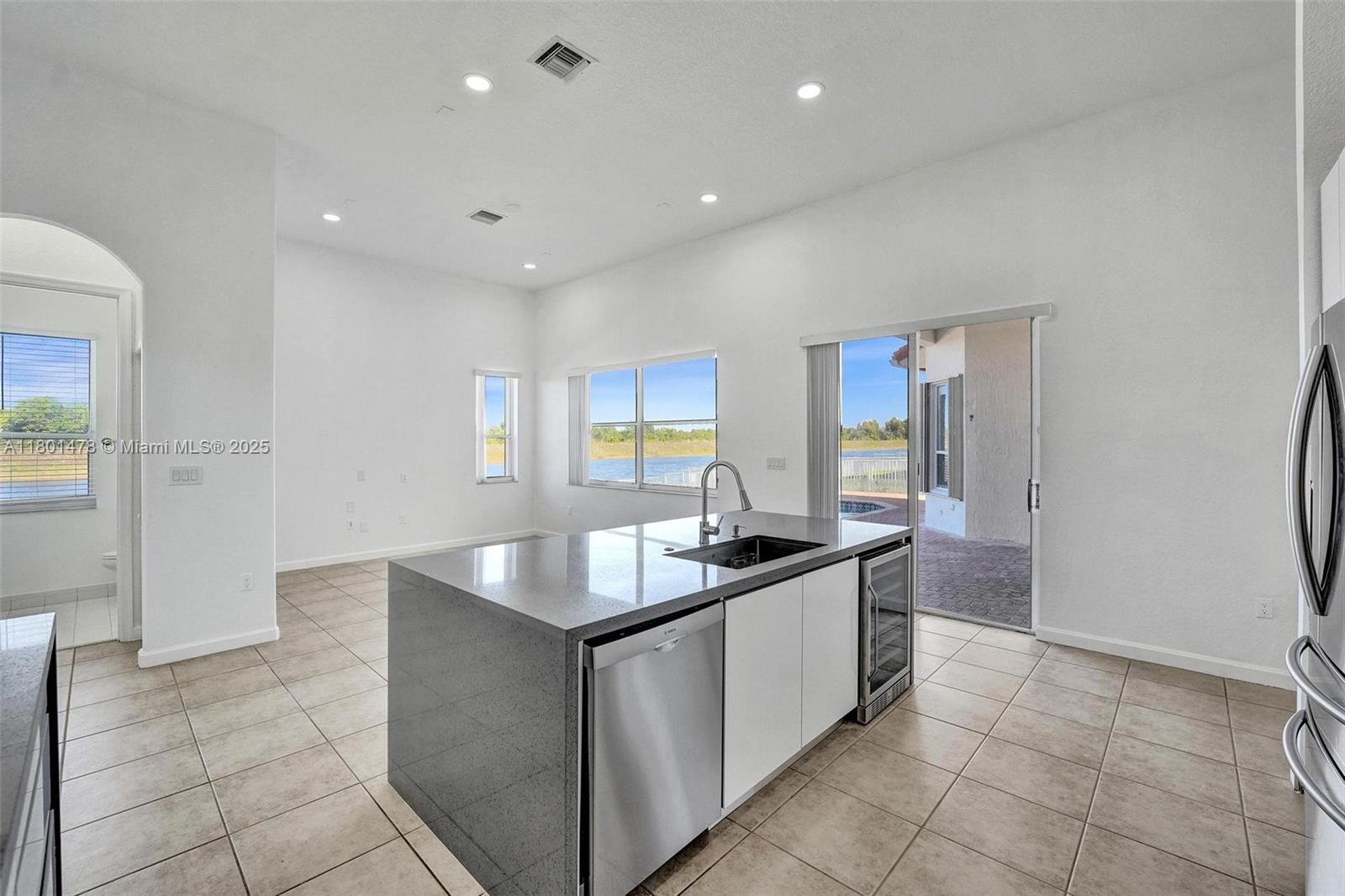 SUNSET LAKES GRAND ISLE - Residential Lease