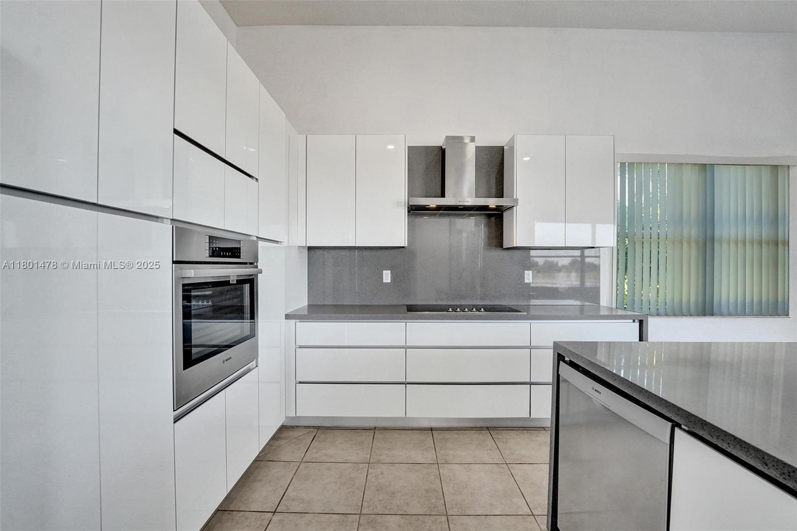 SUNSET LAKES GRAND ISLE - Residential Lease