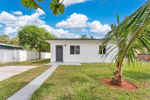 Photo of 2625 NW 10th St, Pompano Beach, FL 33069 (MLS # A11959996)