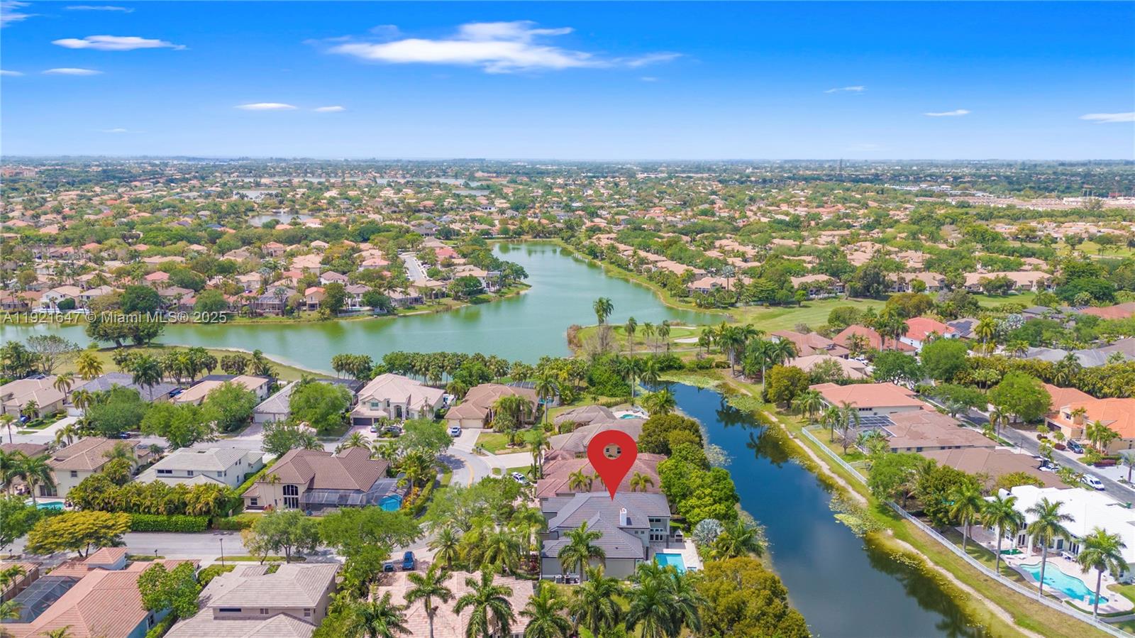 HOLLYWOOD LAKES COUNTRY C - Residential