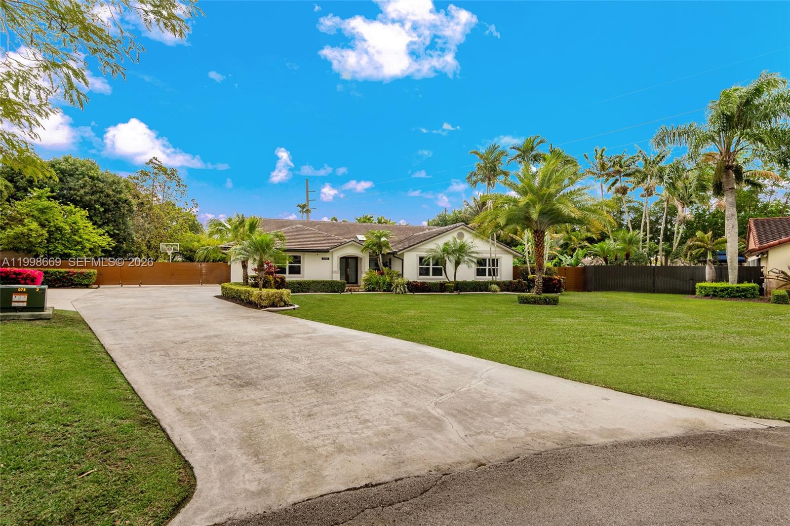 RIVER BEND SEC 1 - Residential