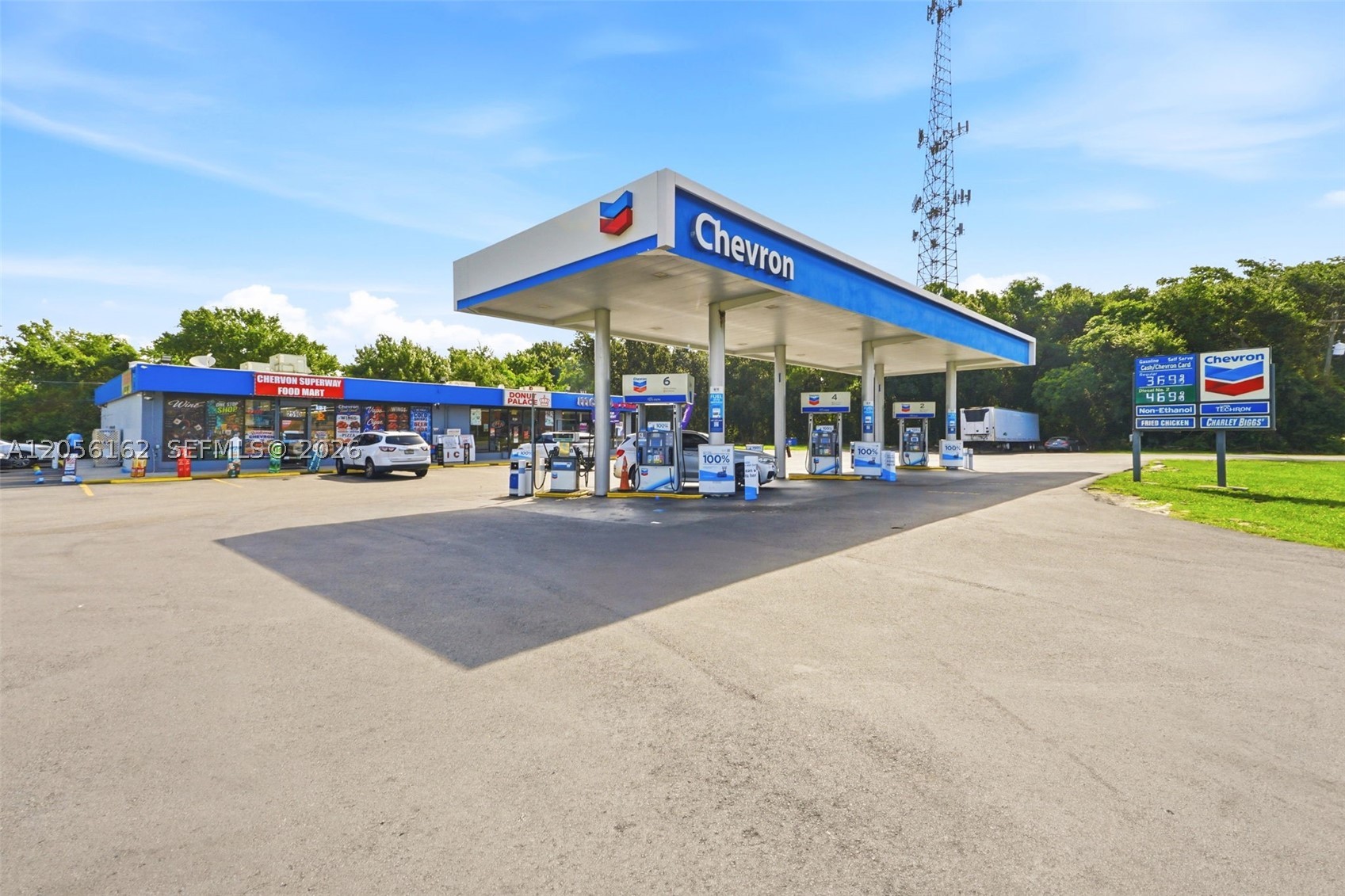 Photo 1 of 41 — 2590 RECKER HWY, FL 33880