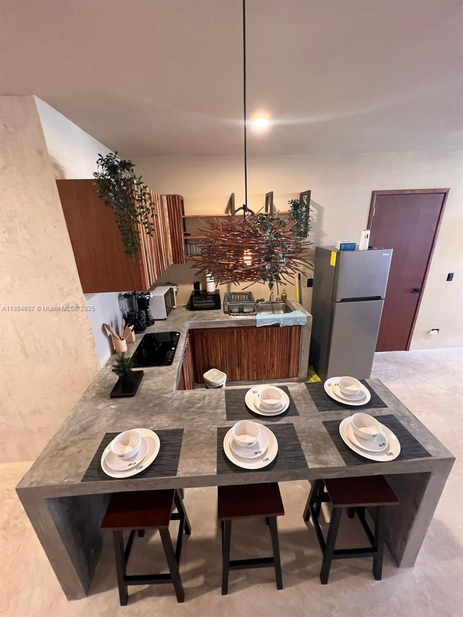 LUIS DONALDO COLOSIO - Residential Income