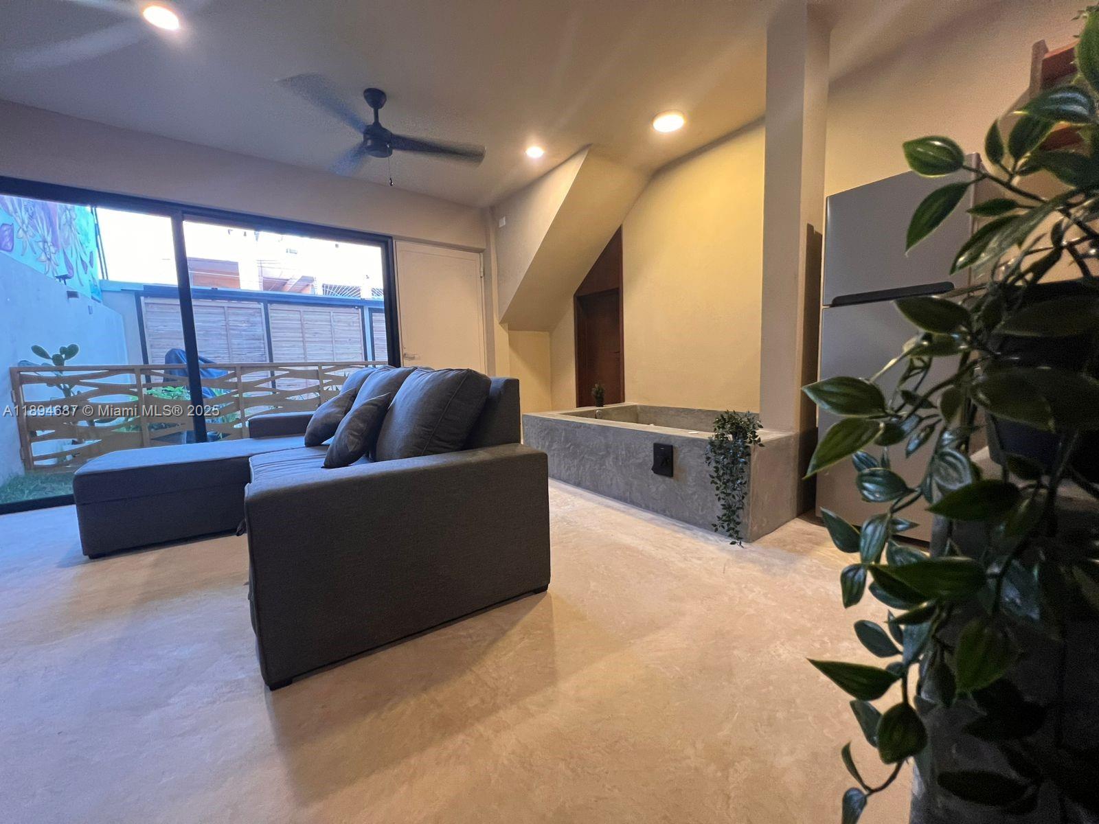 LUIS DONALDO COLOSIO - Residential Income