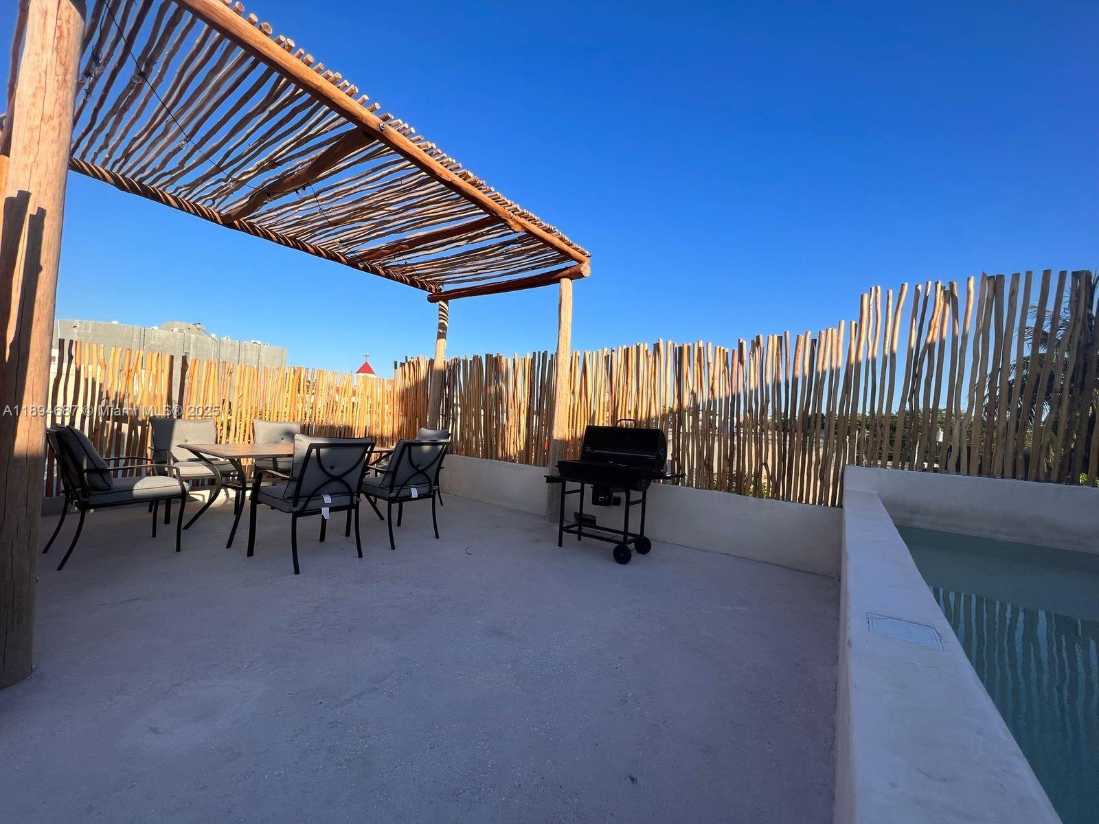 LUIS DONALDO COLOSIO - Residential Income