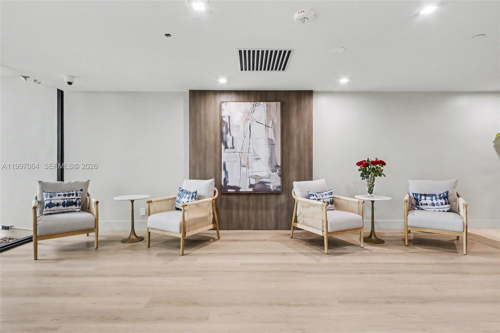 HILLCREST EAST NO 24 COND - Residential