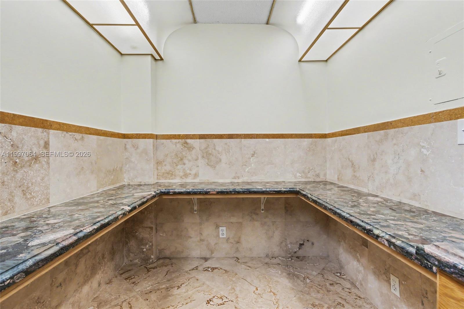 HILLCREST EAST NO 24 COND - Residential