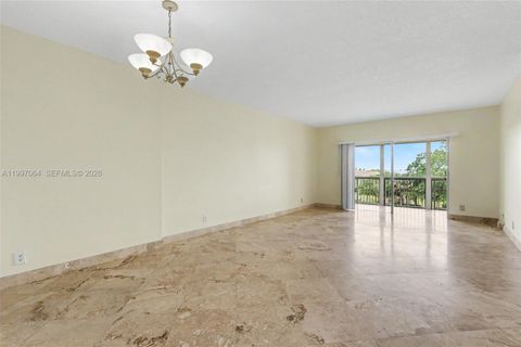 Photo of 4200 Hillcrest Dr #408, Hollywood, FL 33021 (MLS # A11997064)