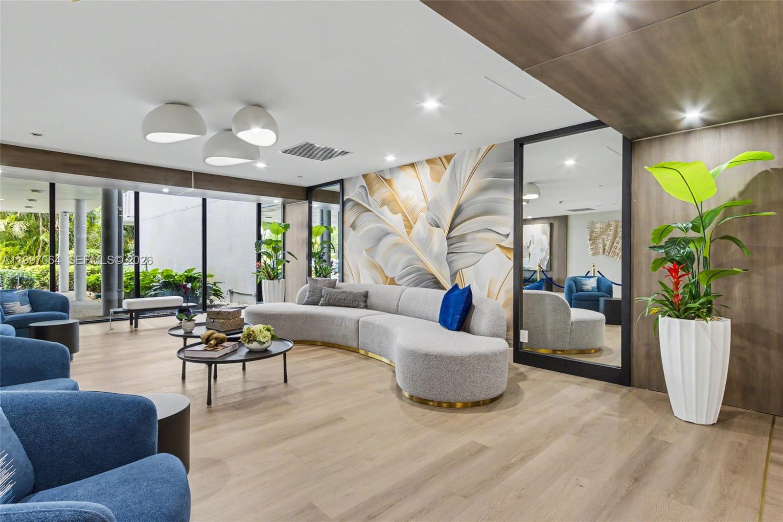 HILLCREST EAST NO 24 COND - Residential