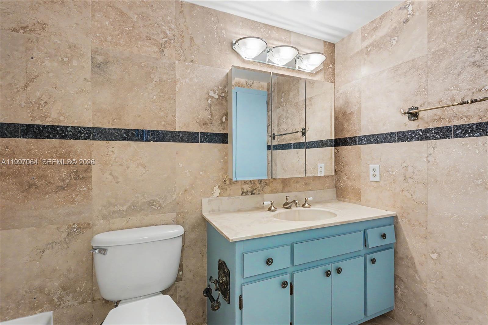 HILLCREST EAST NO 24 COND - Residential