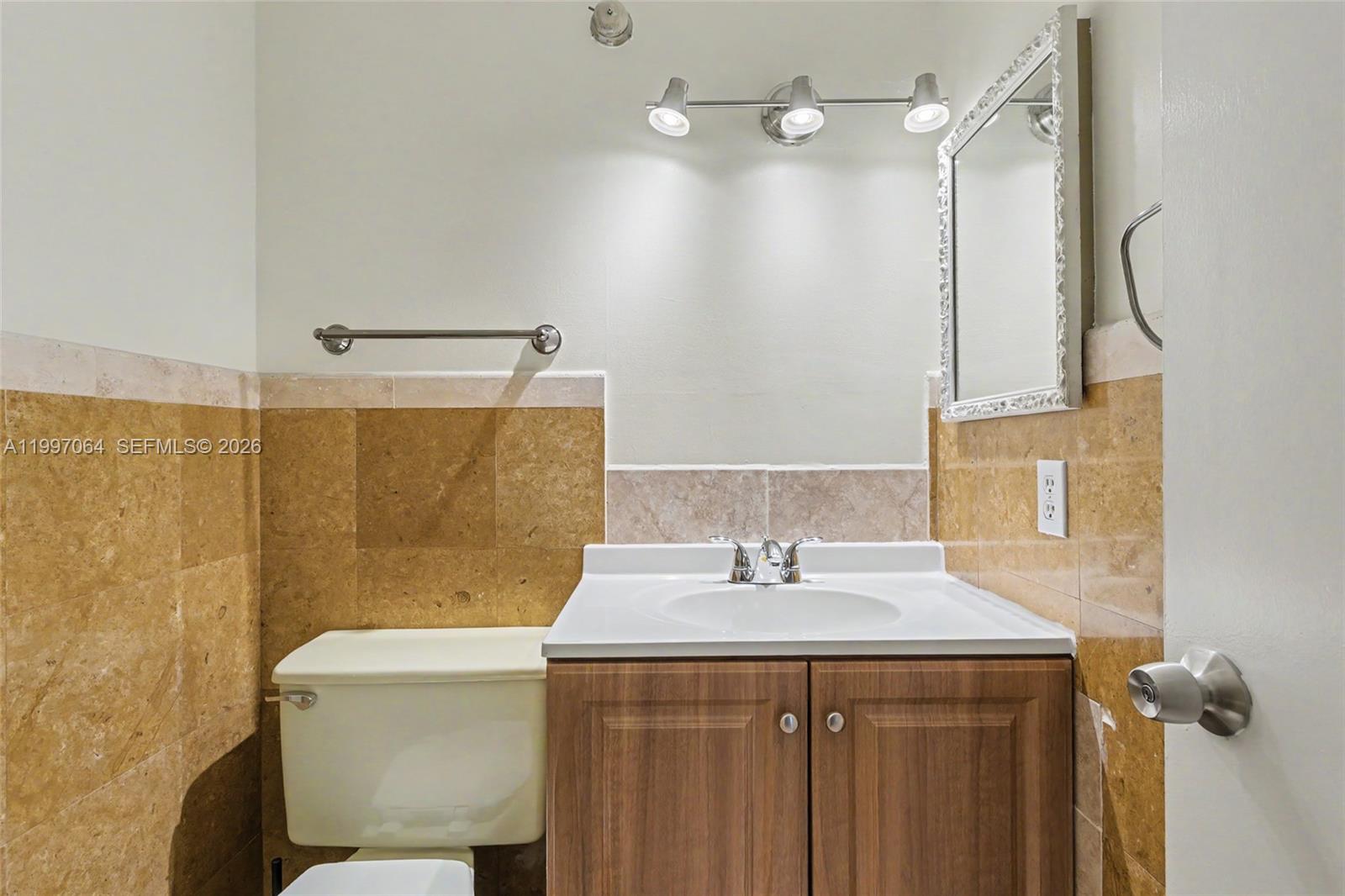 HILLCREST EAST NO 24 COND - Residential