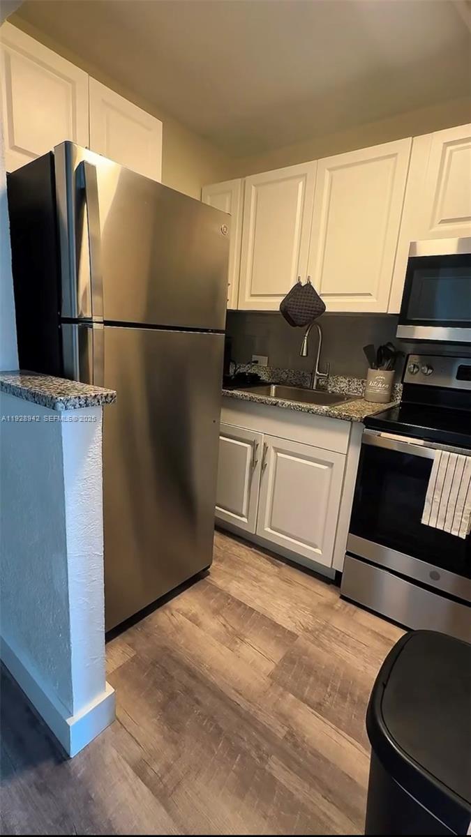 BAYSHORE YACHT & TENNIS C - Residential