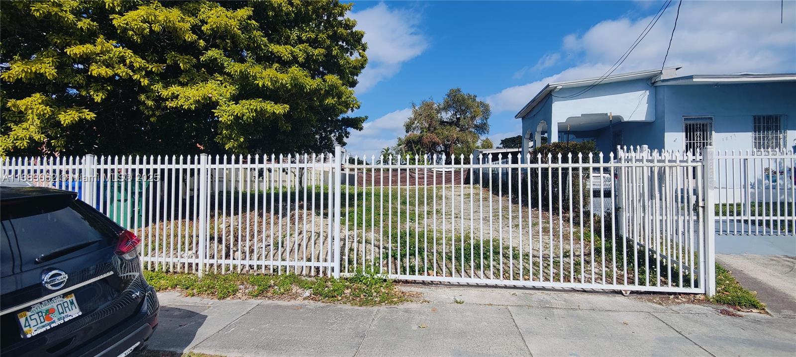 Prime investment opportunity in Miami's thriving 33142 area!! This 7647.64 sq ft vacant lot offers multifamily development potential. Zoned for duplex- construction. The property benefits from proximity to major highways and Miami International Airport. This is a rare chance to build in a community primed for expansion. Don't miss out on this exceptional opportunity!