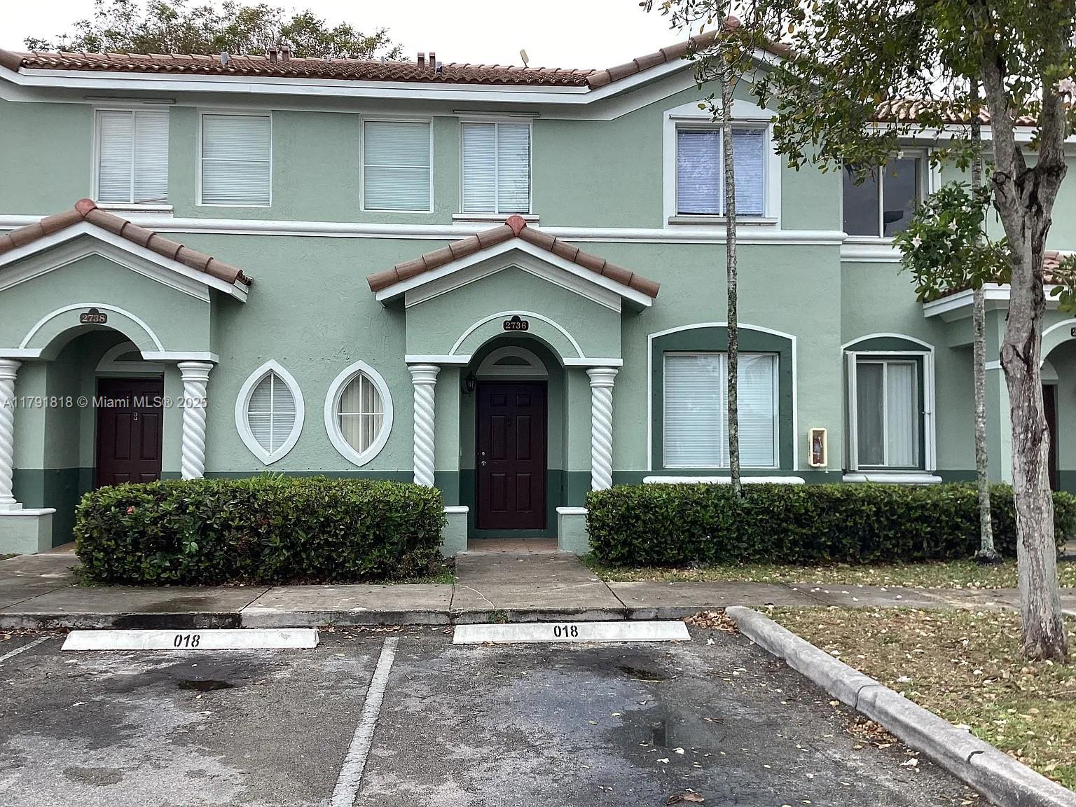 1403 Se 27th Ct 2, Homestead, Miami-Dade County, Florida - 4 Bedrooms  
2 Bathrooms - 