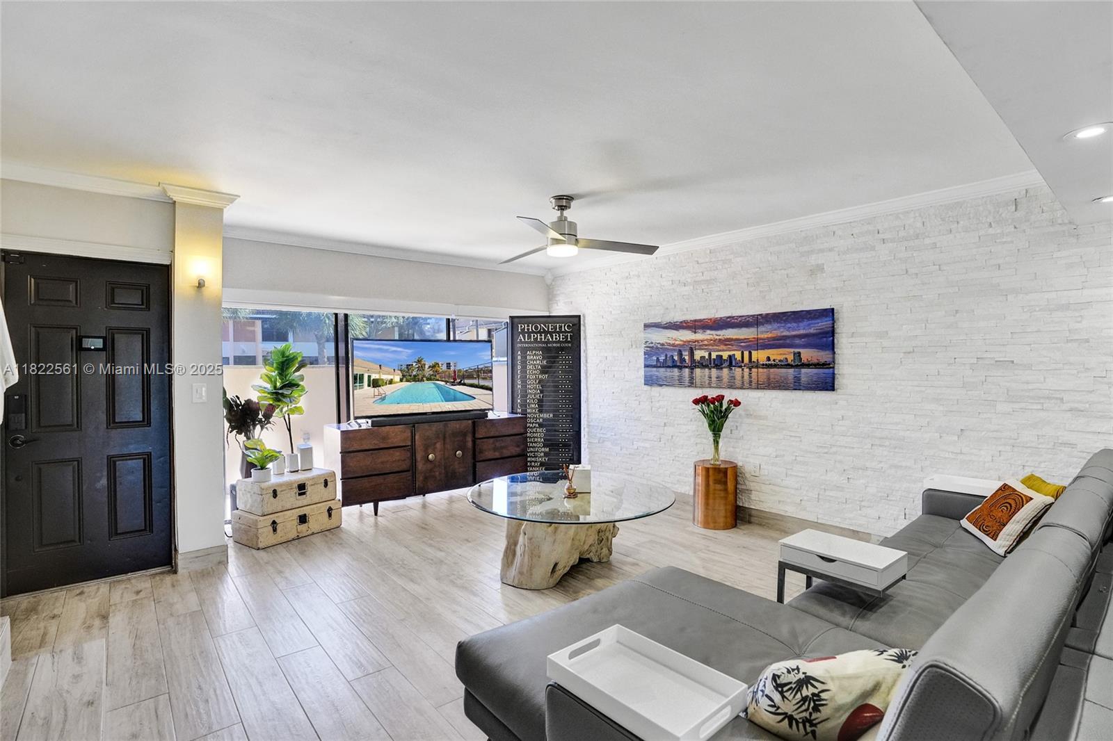 LEEWARD POINT CONDO - Residential Lease
