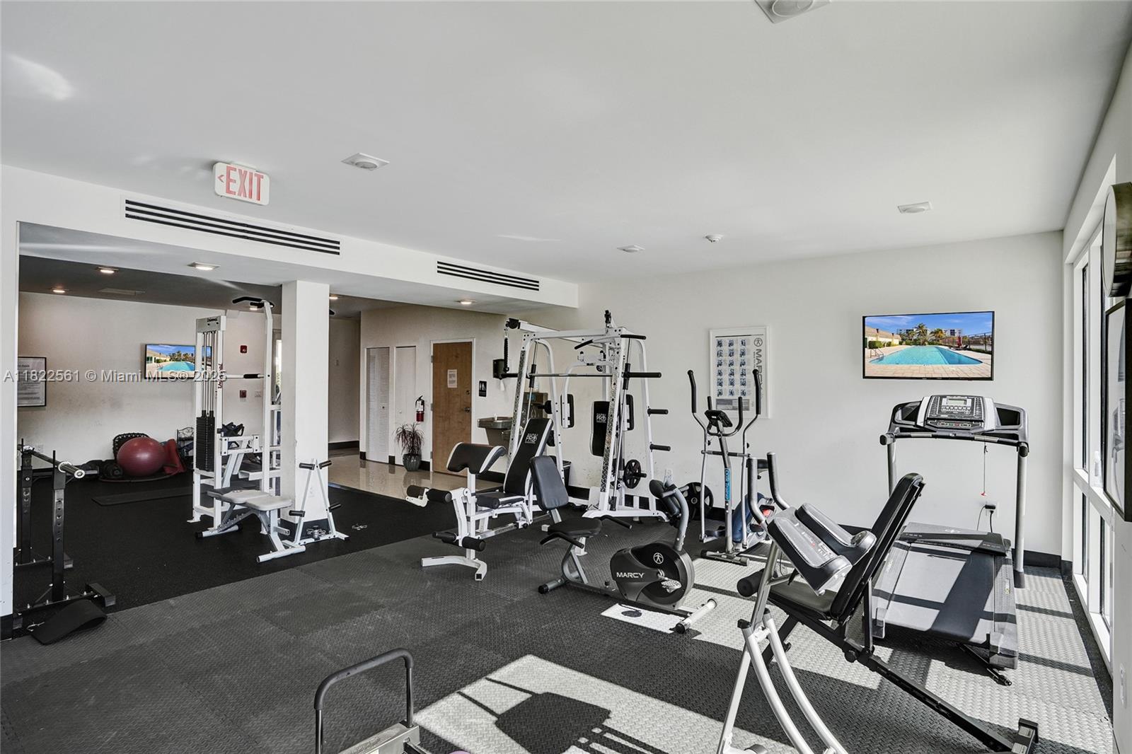 LEEWARD POINT CONDO - Residential Lease