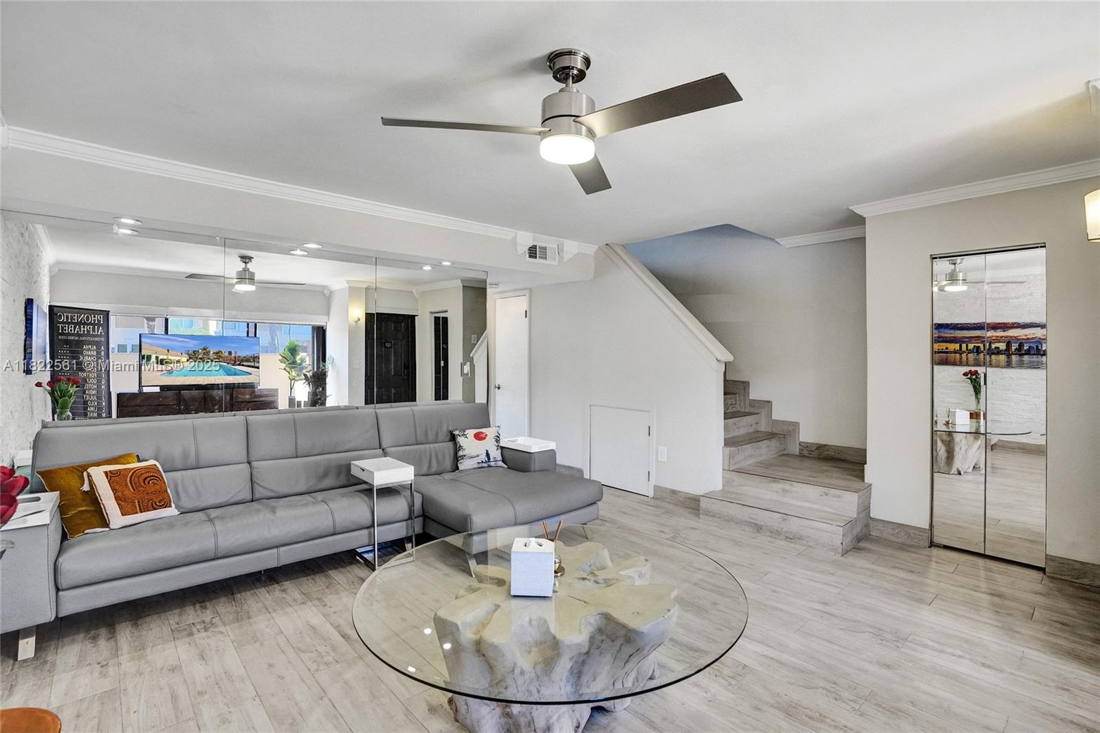 LEEWARD POINT CONDO - Residential Lease