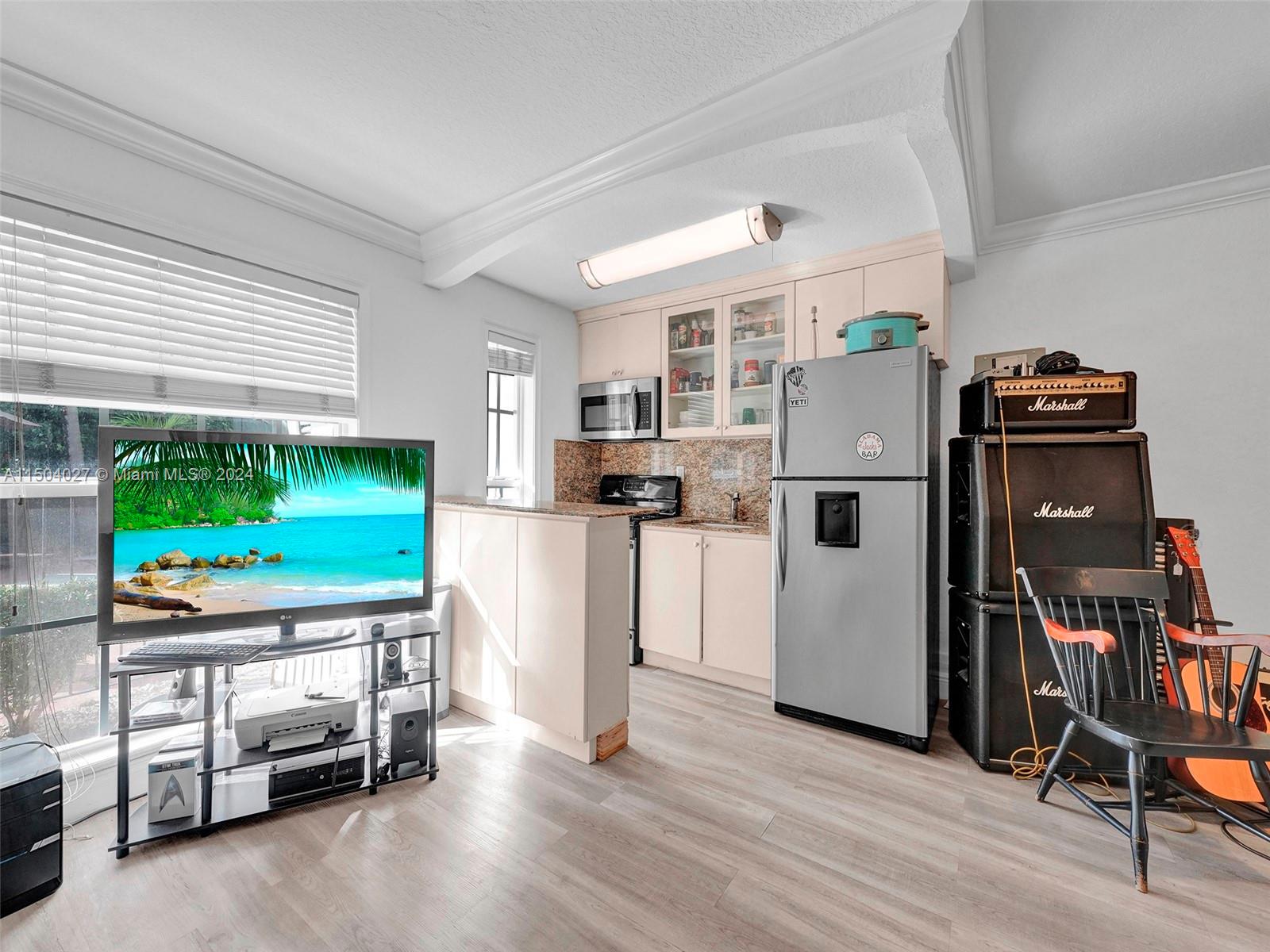 VIRGINIA POINTE CONDO - Residential