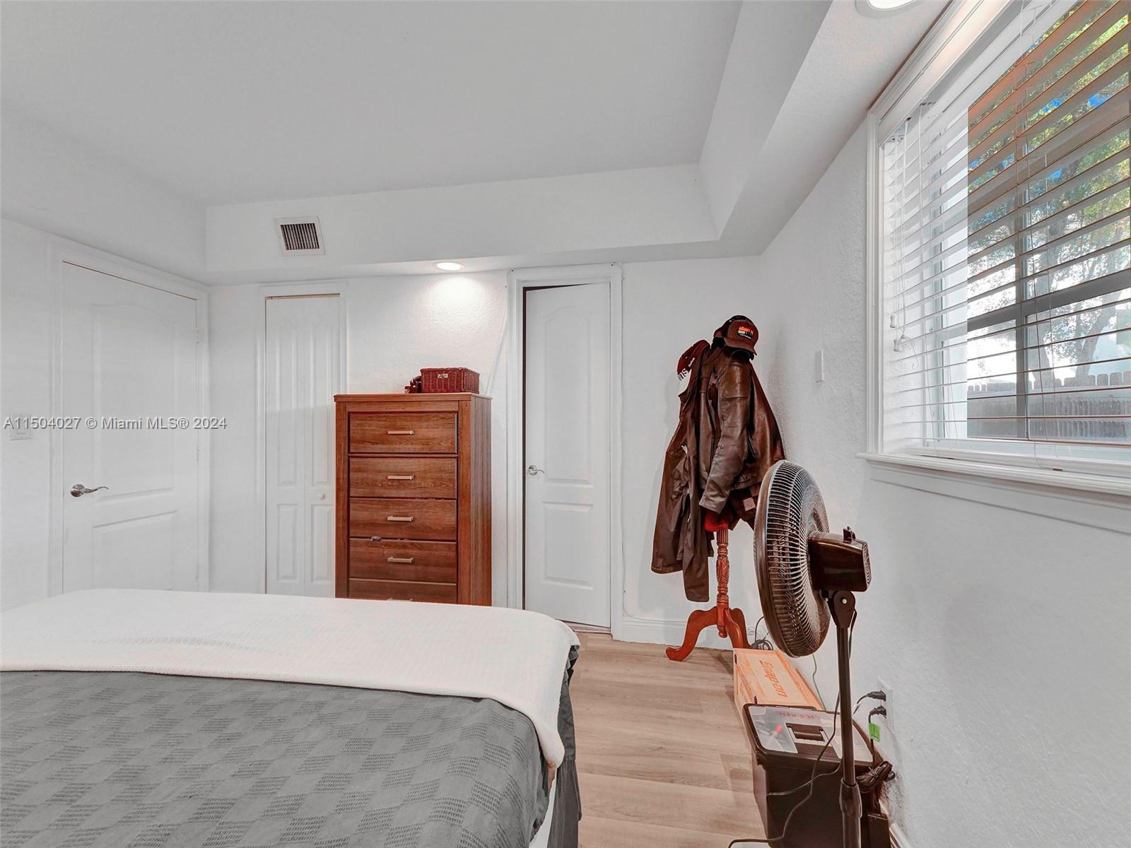 VIRGINIA POINTE CONDO - Residential