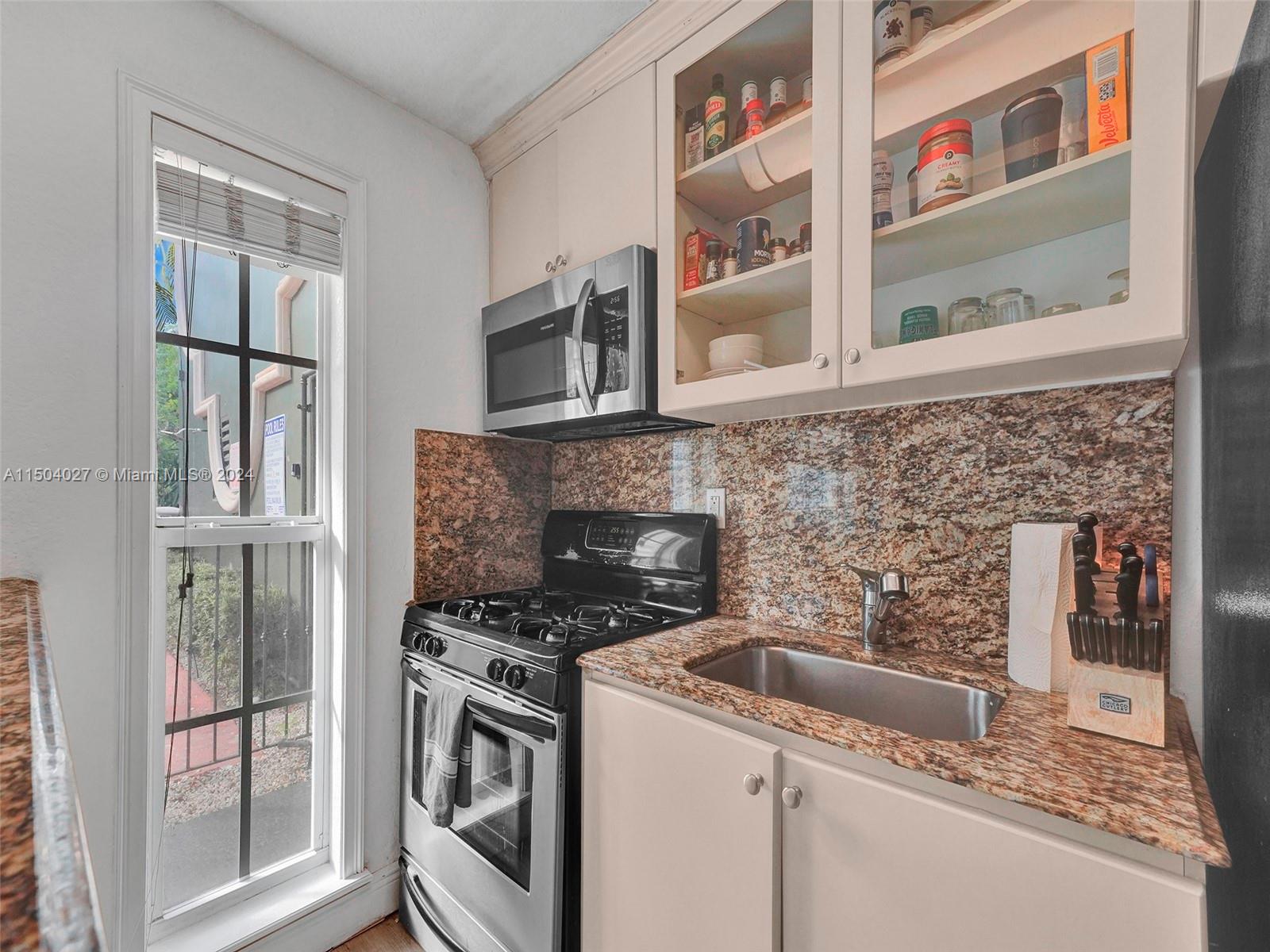 VIRGINIA POINTE CONDO - Residential