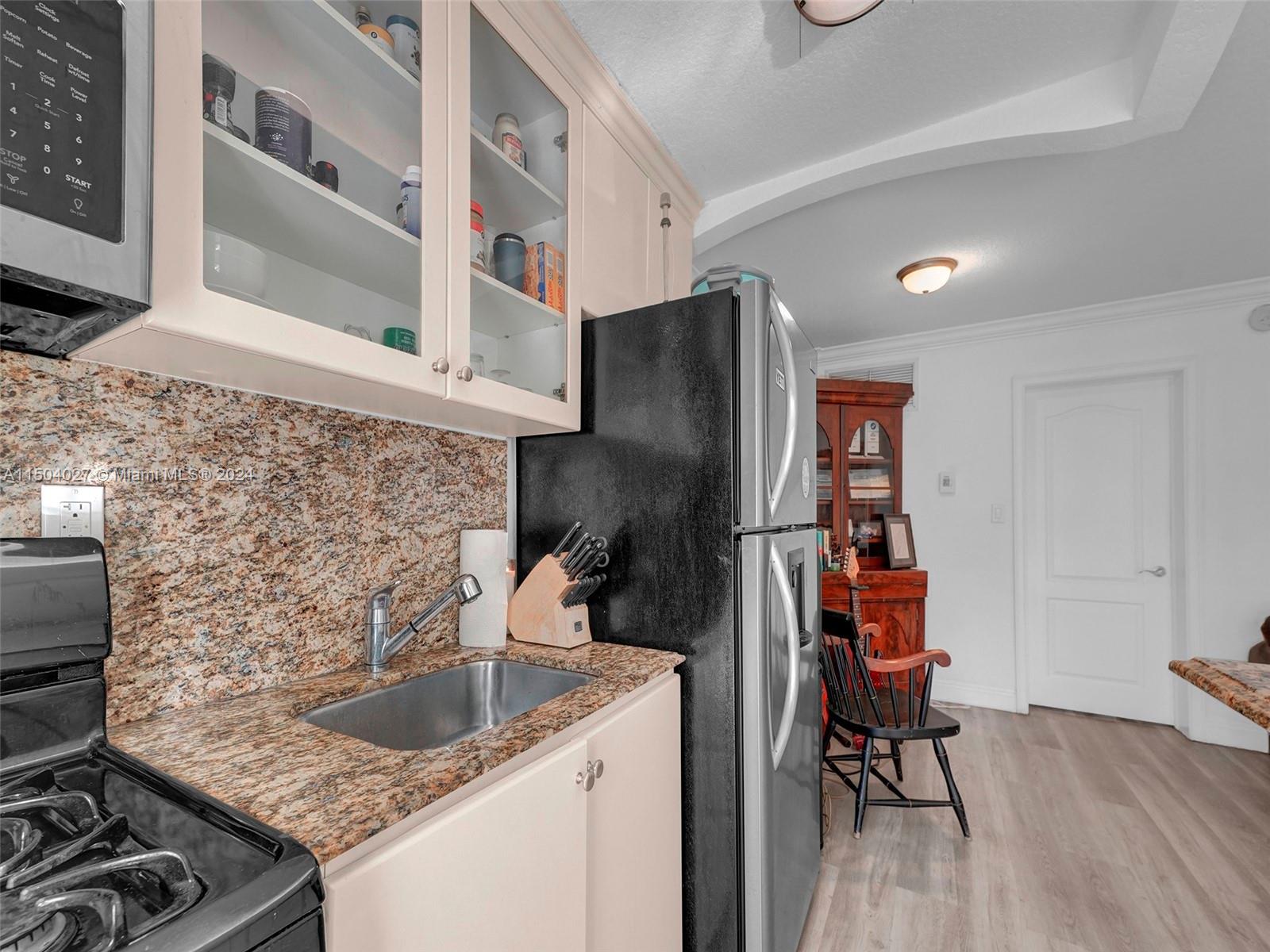 VIRGINIA POINTE CONDO - Residential