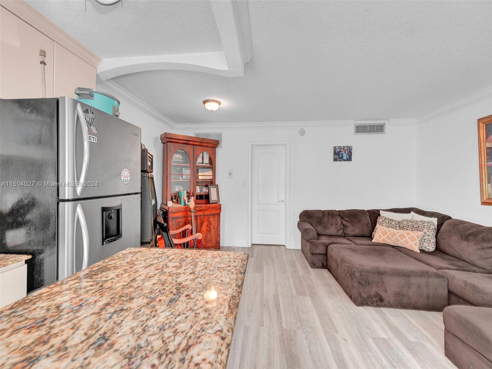 VIRGINIA POINTE CONDO - Residential